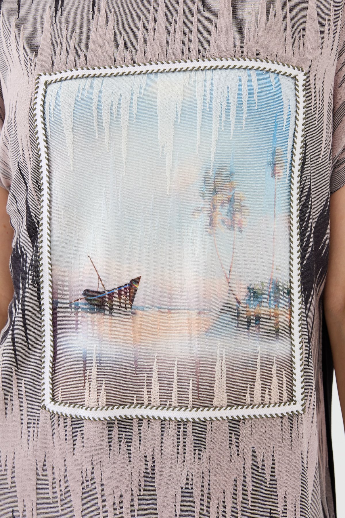 23761Kadın Sıfır Yaka Desenli Penye T-shirt Siyah