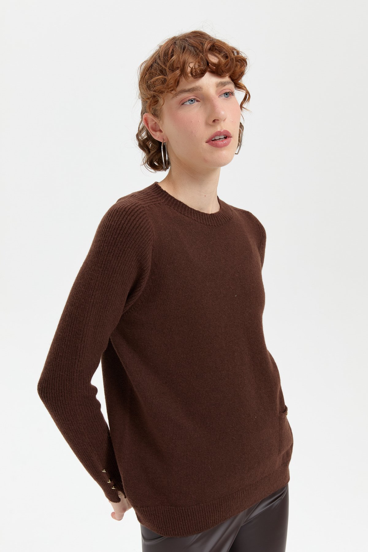 24205Kadın Sıfır Yaka Dikişsiz Cepli Yün Kazak M.Kahve