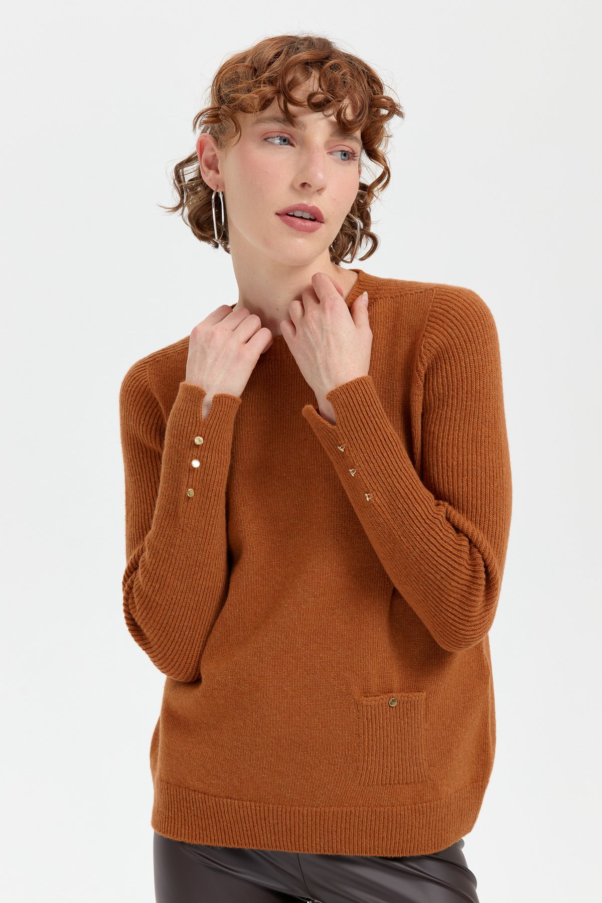 24205Kadın Sıfır Yaka Dikişsiz Cepli Yün Kazak Tarçın