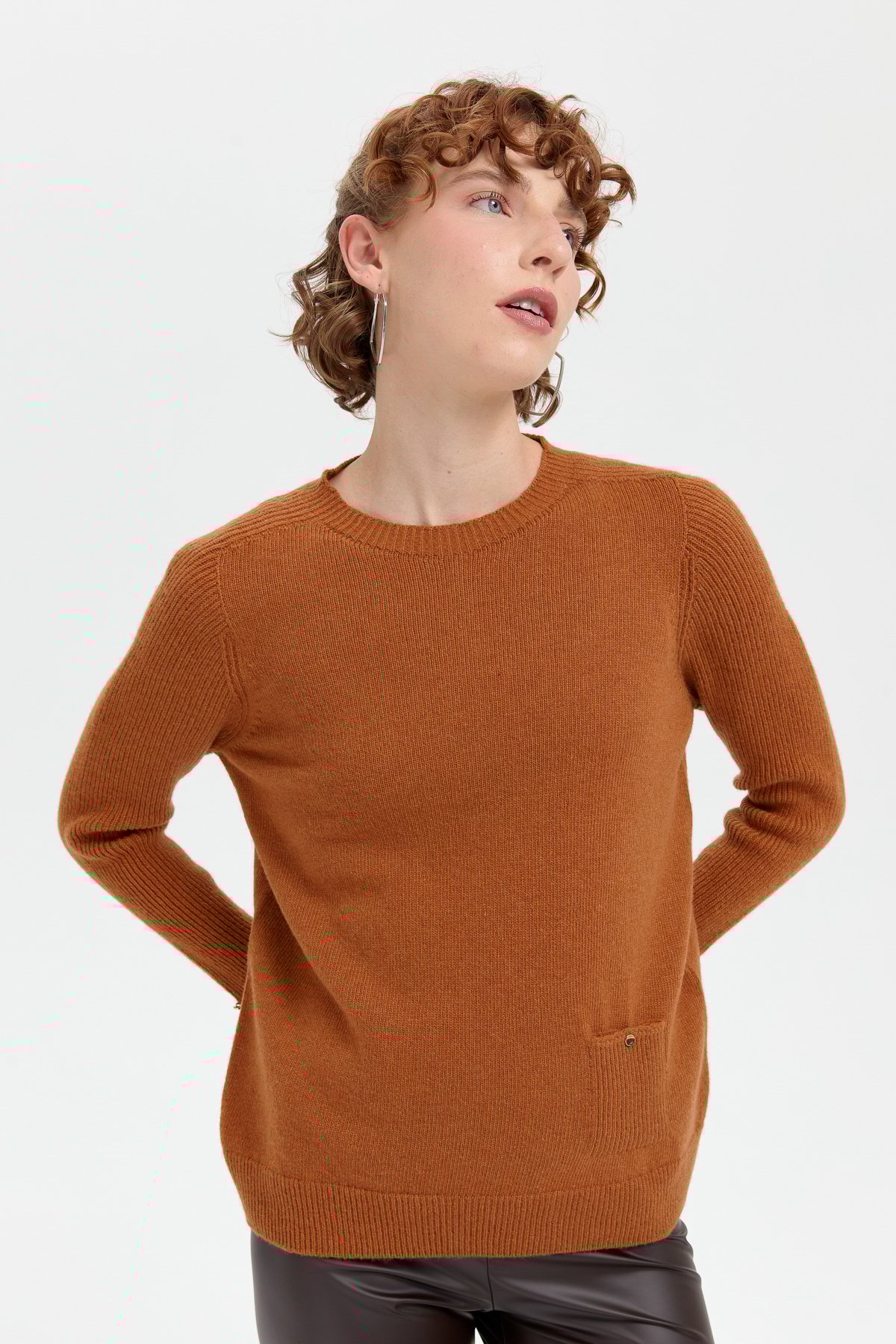 24205Kadın Sıfır Yaka Dikişsiz Cepli Yün Kazak Tarçın