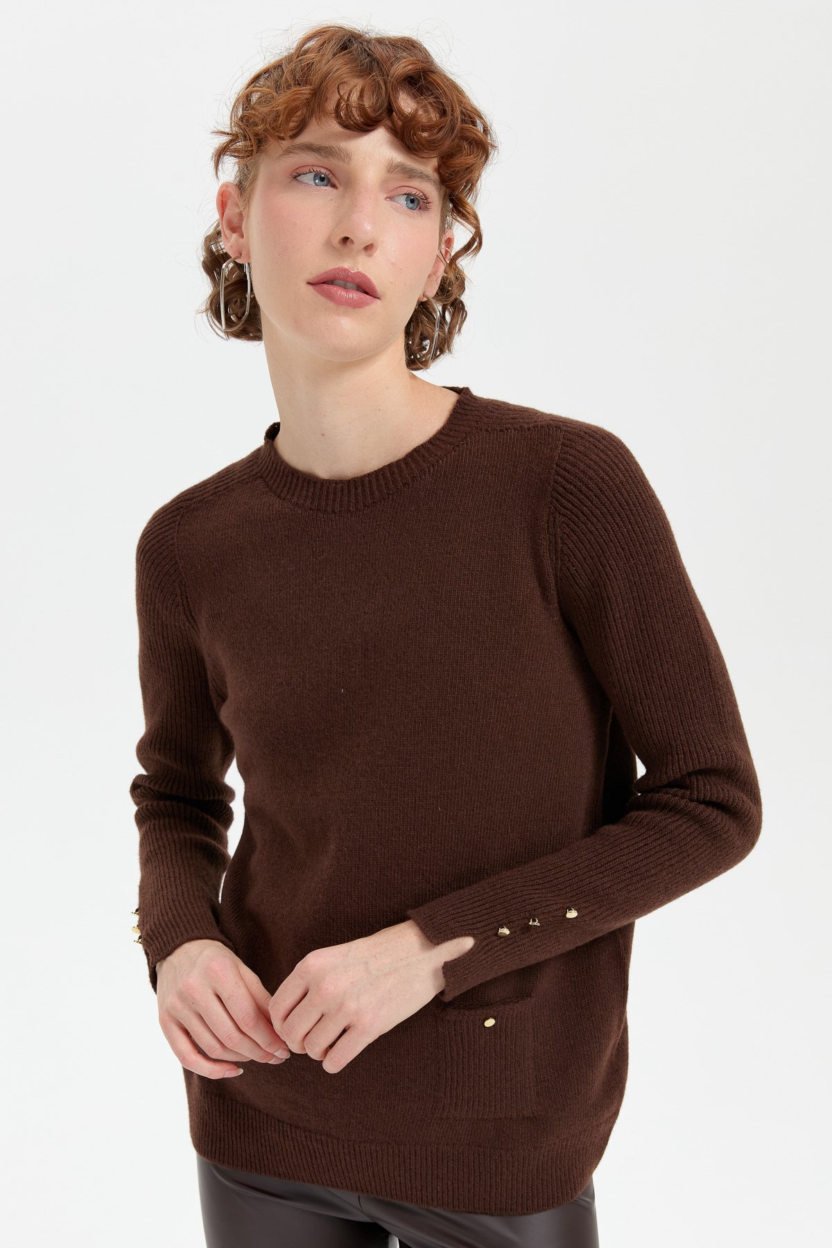 24205Kadın Sıfır Yaka Dikişsiz Cepli Yün Kazak M.Kahve