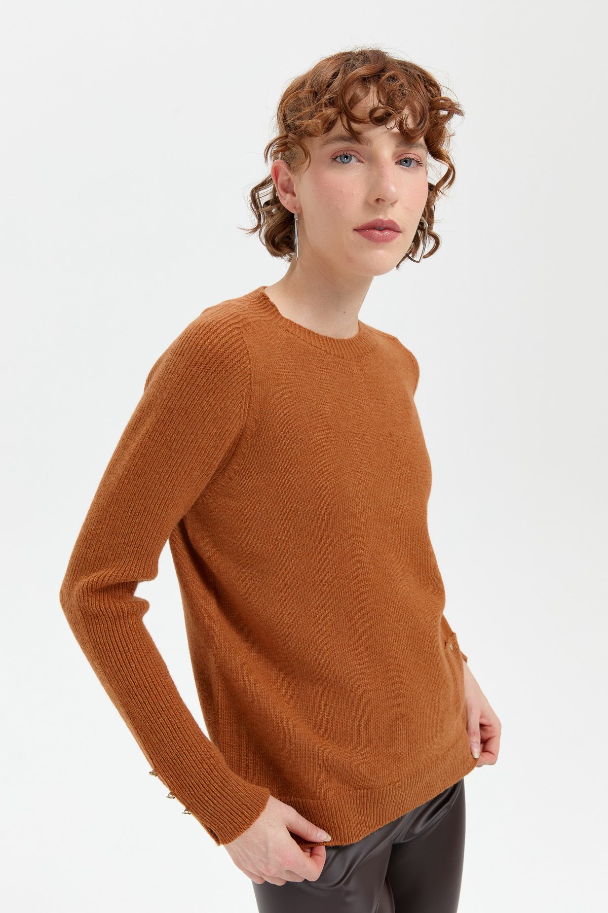 24205Kadın Sıfır Yaka Dikişsiz Cepli Yün Kazak Tarçın