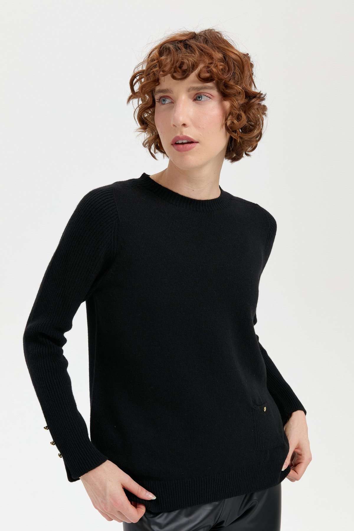 24205Kadın Sıfır Yaka Dikişsiz Cepli Yün Kazak Siyah