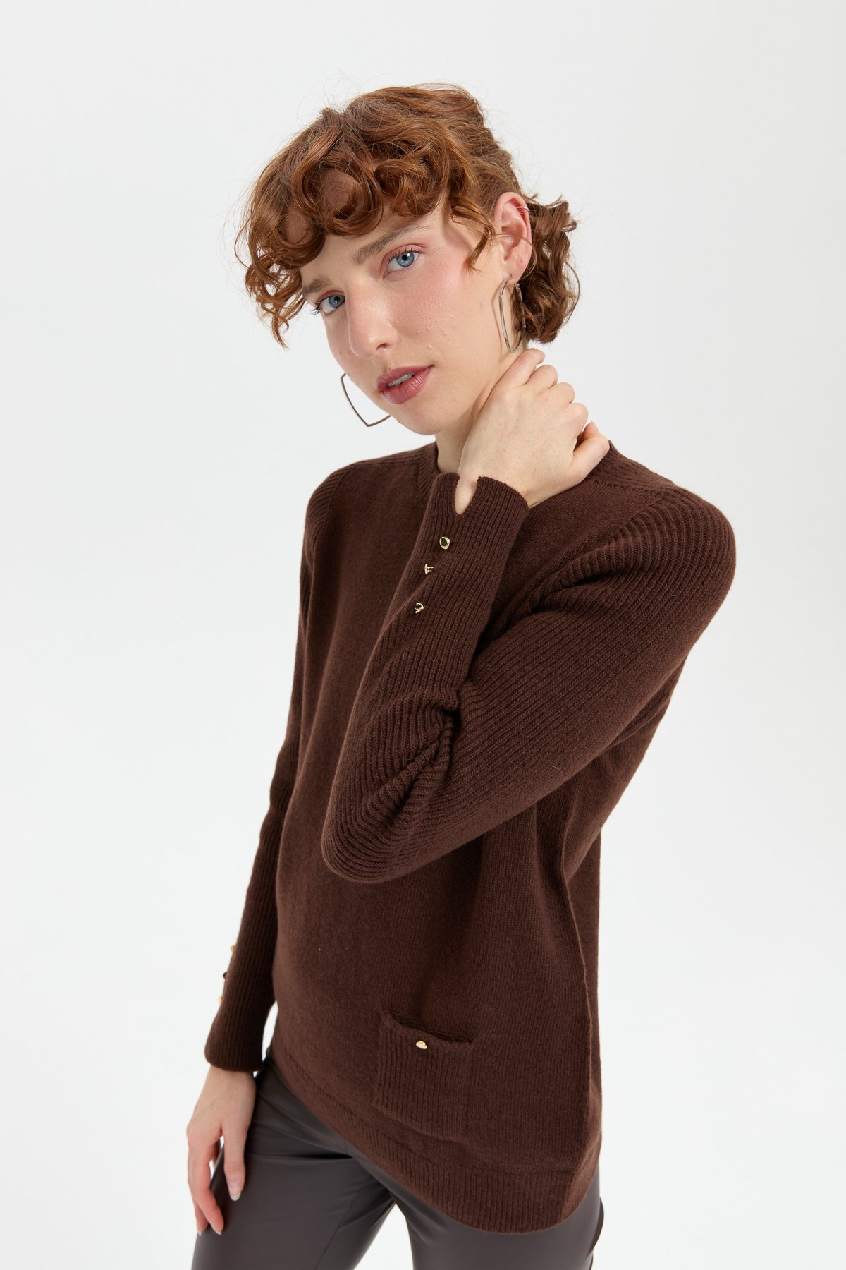 24205Kadın Sıfır Yaka Dikişsiz Cepli Yün Kazak M.Kahve