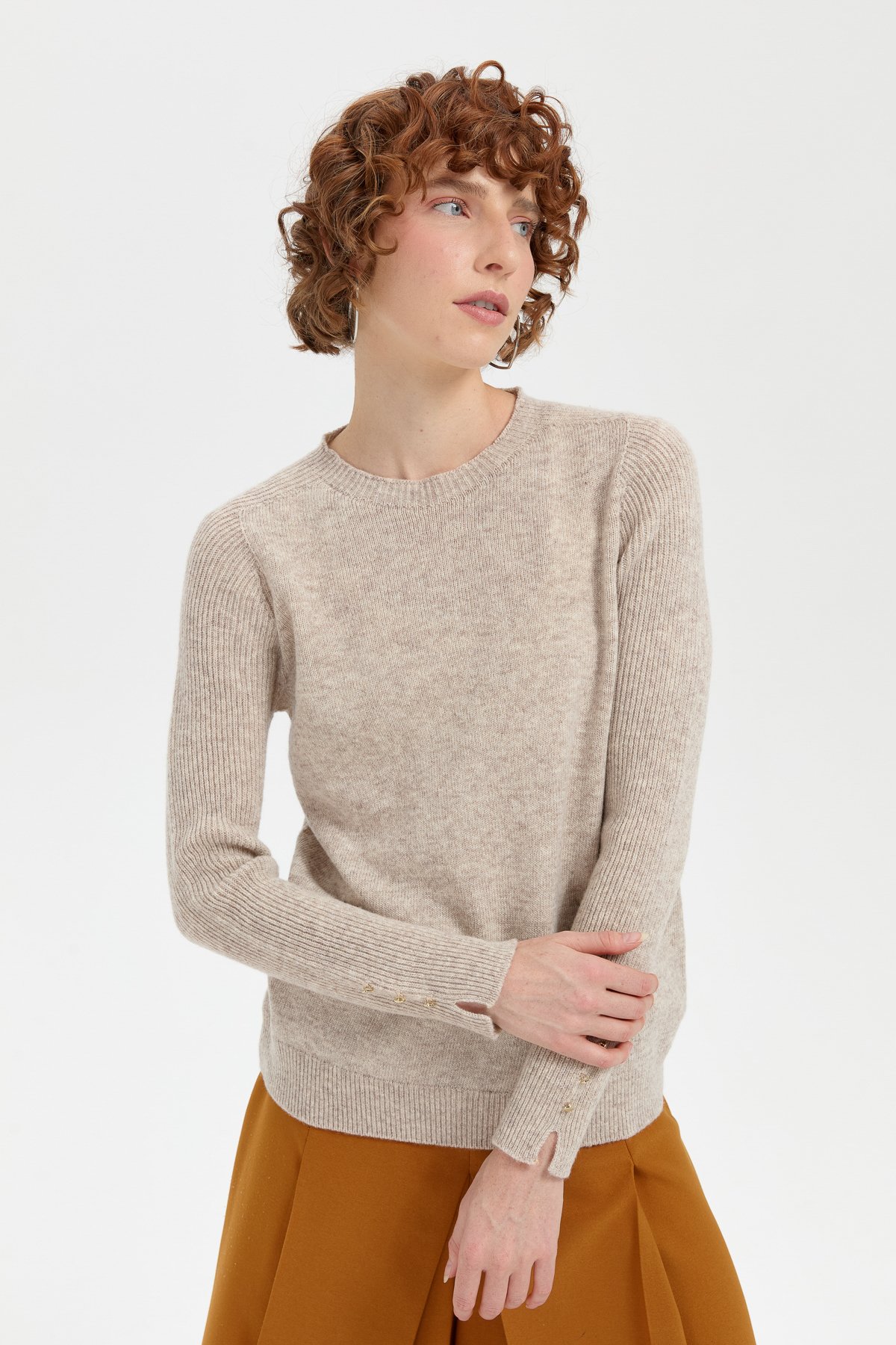 24205Kadın Sıfır Yaka Dikişsiz Cepli Yün Kazak V.Bej