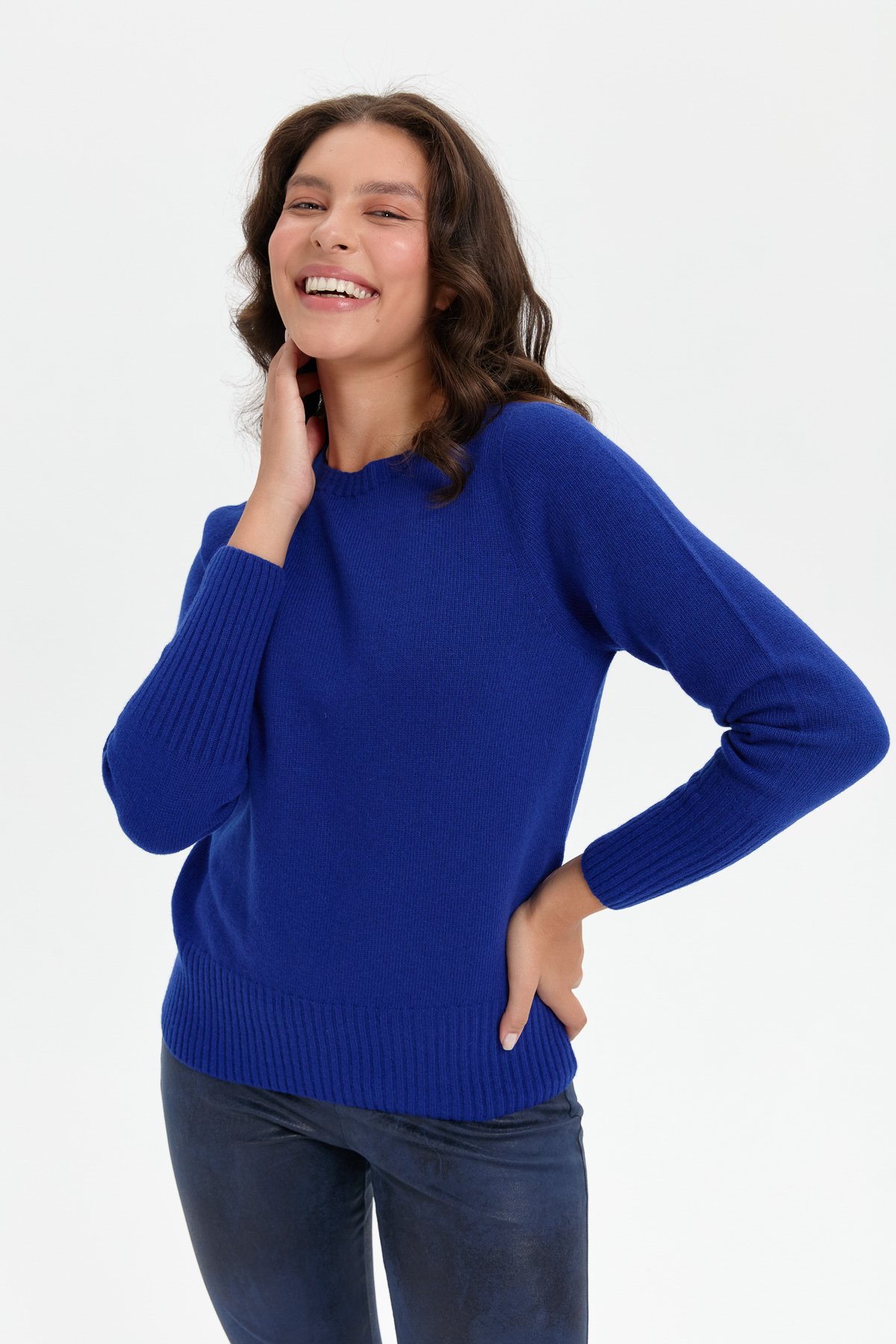 24210Kadın Sıfır Yaka Dikişsiz Eteği ve Kolu Uzun Lastik Yün Kazak K.S.Mavi