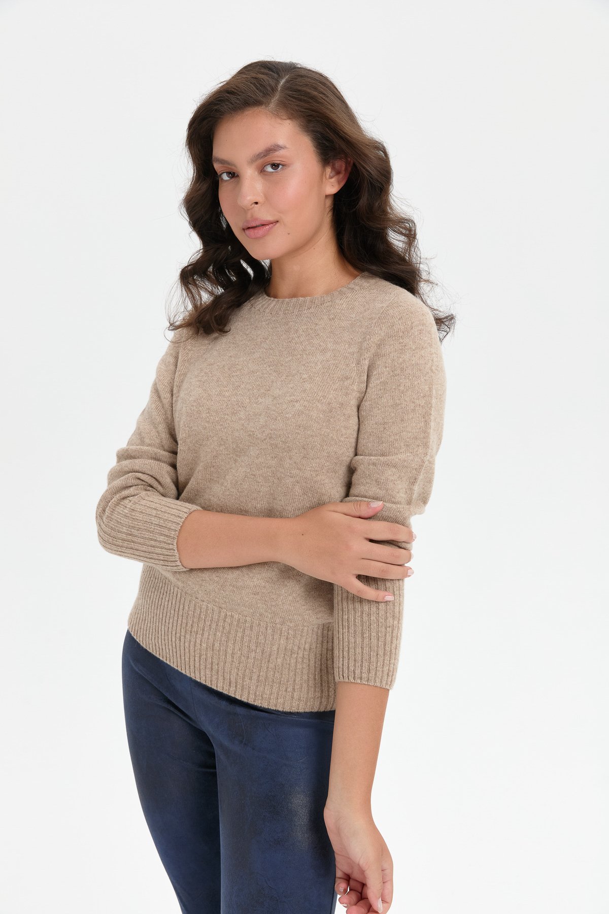 24210Kadın Sıfır Yaka Dikişsiz Eteği ve Kolu Uzun Lastik Yün Kazak K.Bej