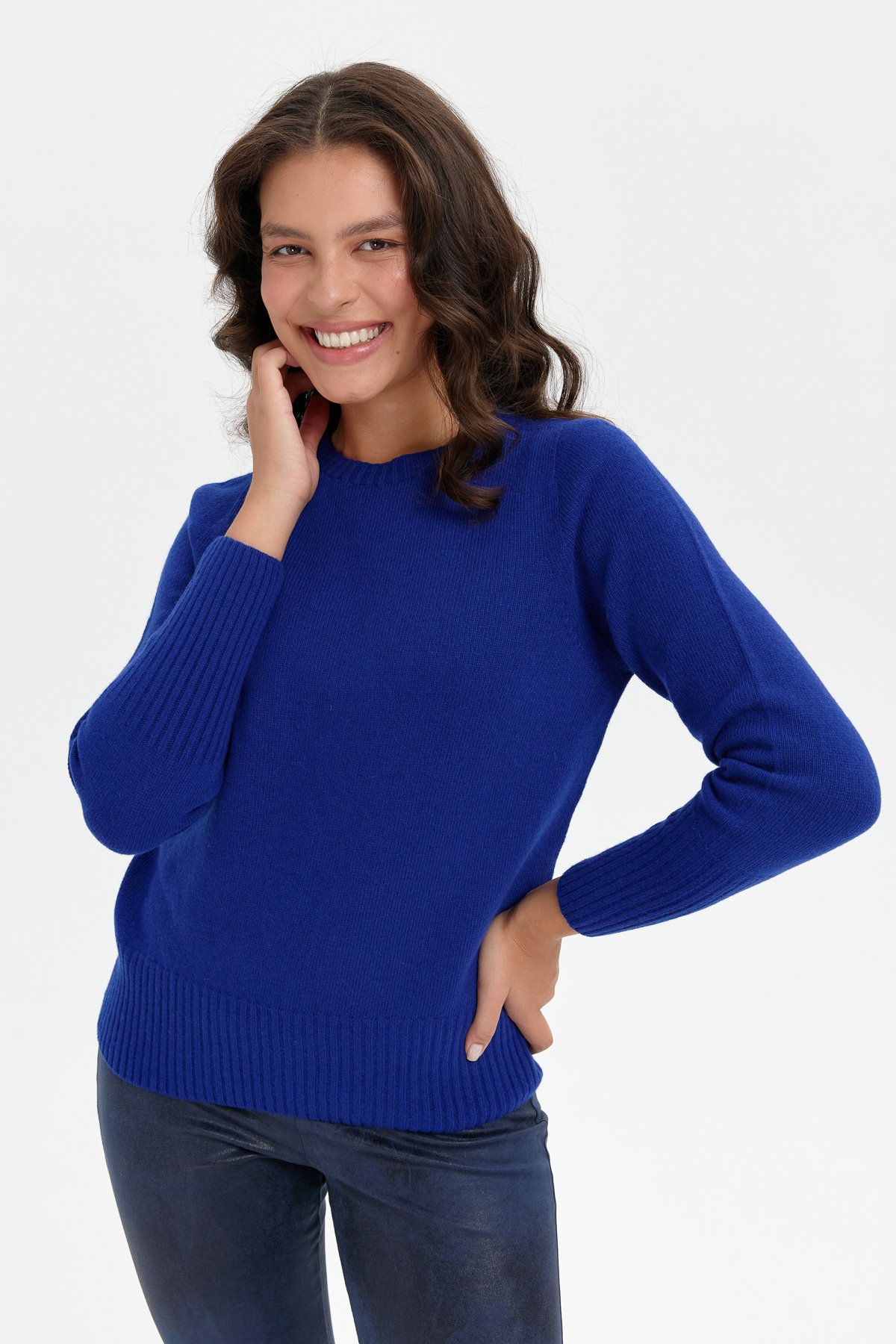 24210Kadın Sıfır Yaka Dikişsiz Eteği ve Kolu Uzun Lastik Yün Kazak K.S.Mavi