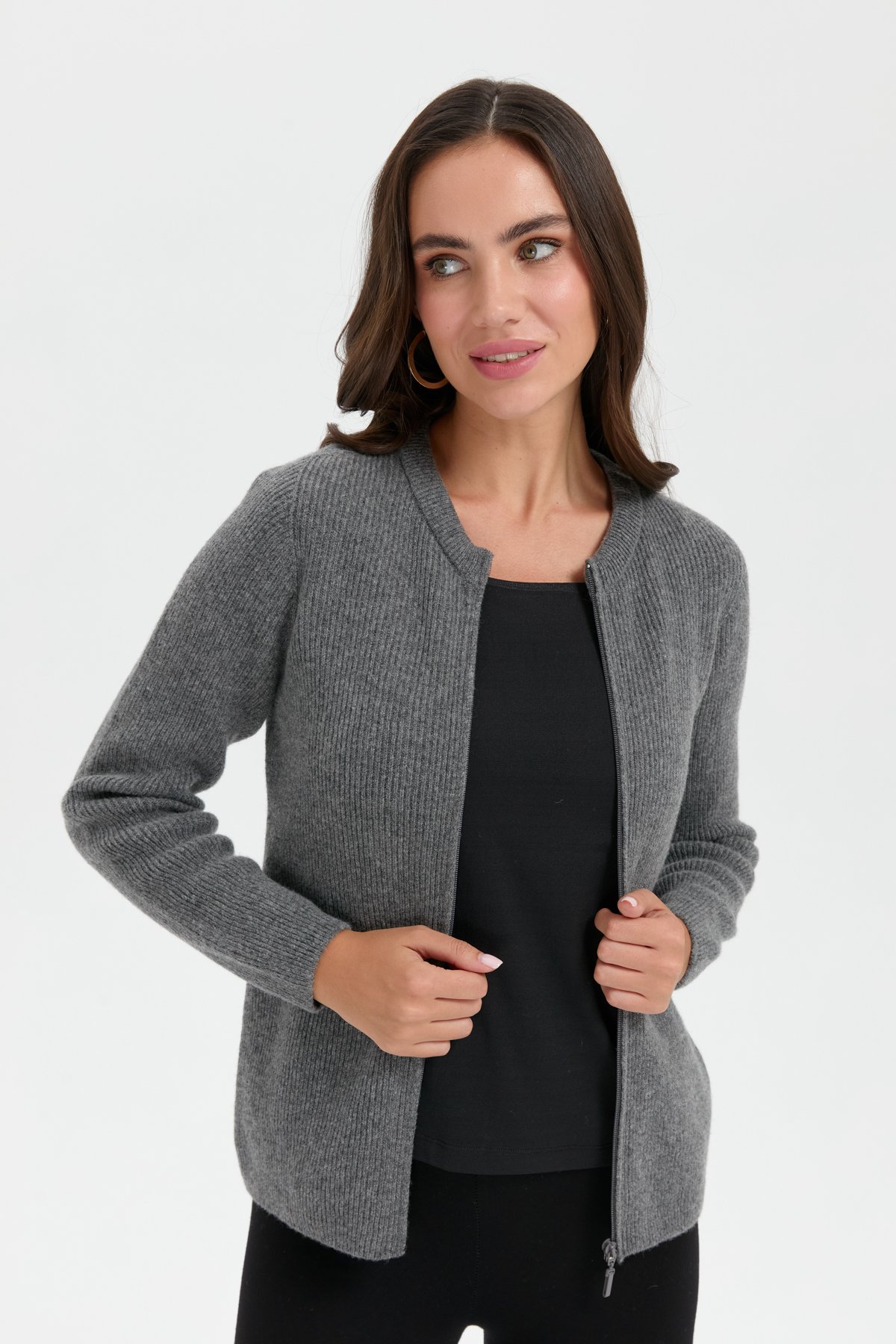 24219Kadın Sıfır Yaka Dikişsiz Fermuarlı Yün Hırka Füme