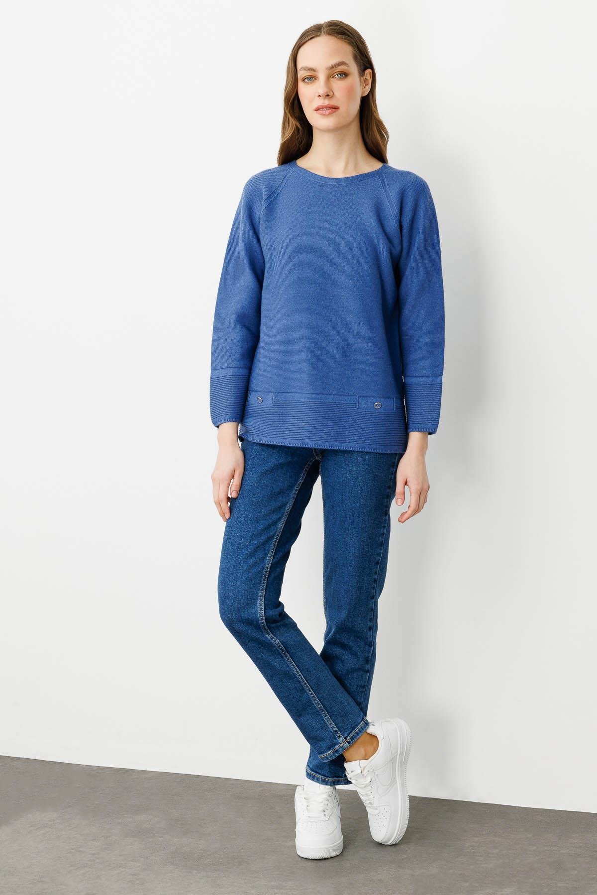 24189Kadın Sıfır Yaka Dikişsiz Sahte Cepli Kazak İndigo