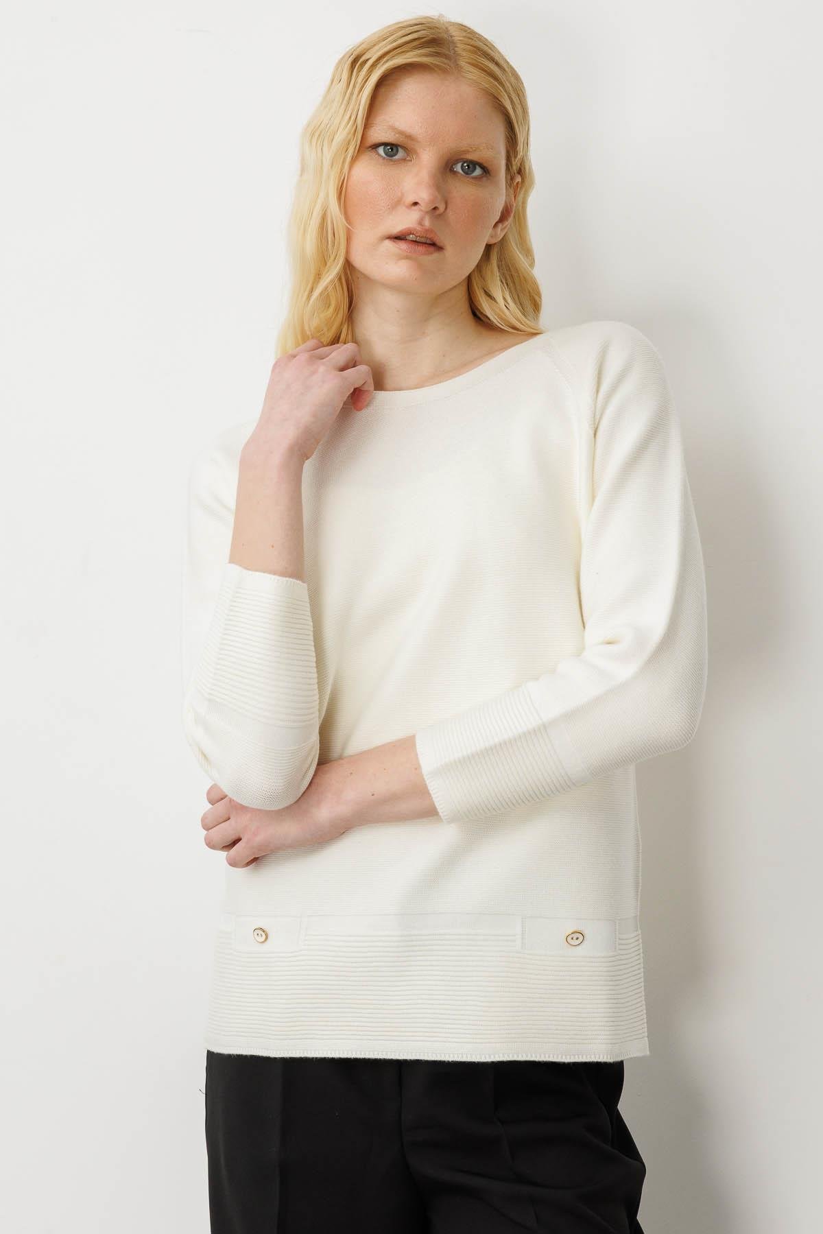 24189Kadın Sıfır Yaka Dikişsiz Sahte Cepli Kazak Kemik