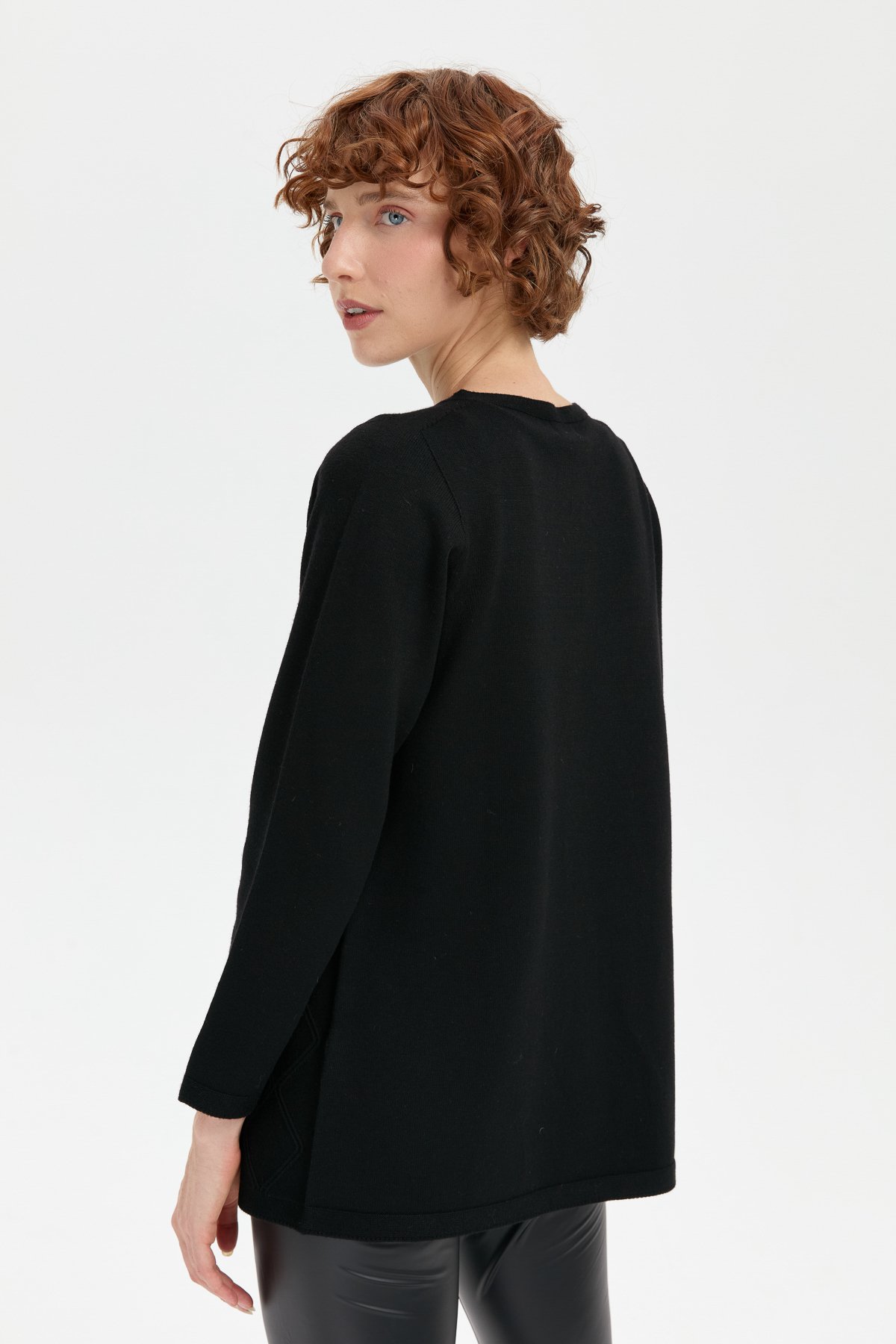 24175Kadın Sıfır Yaka Dikişsiz Önü Baklavalı Kazak Siyah