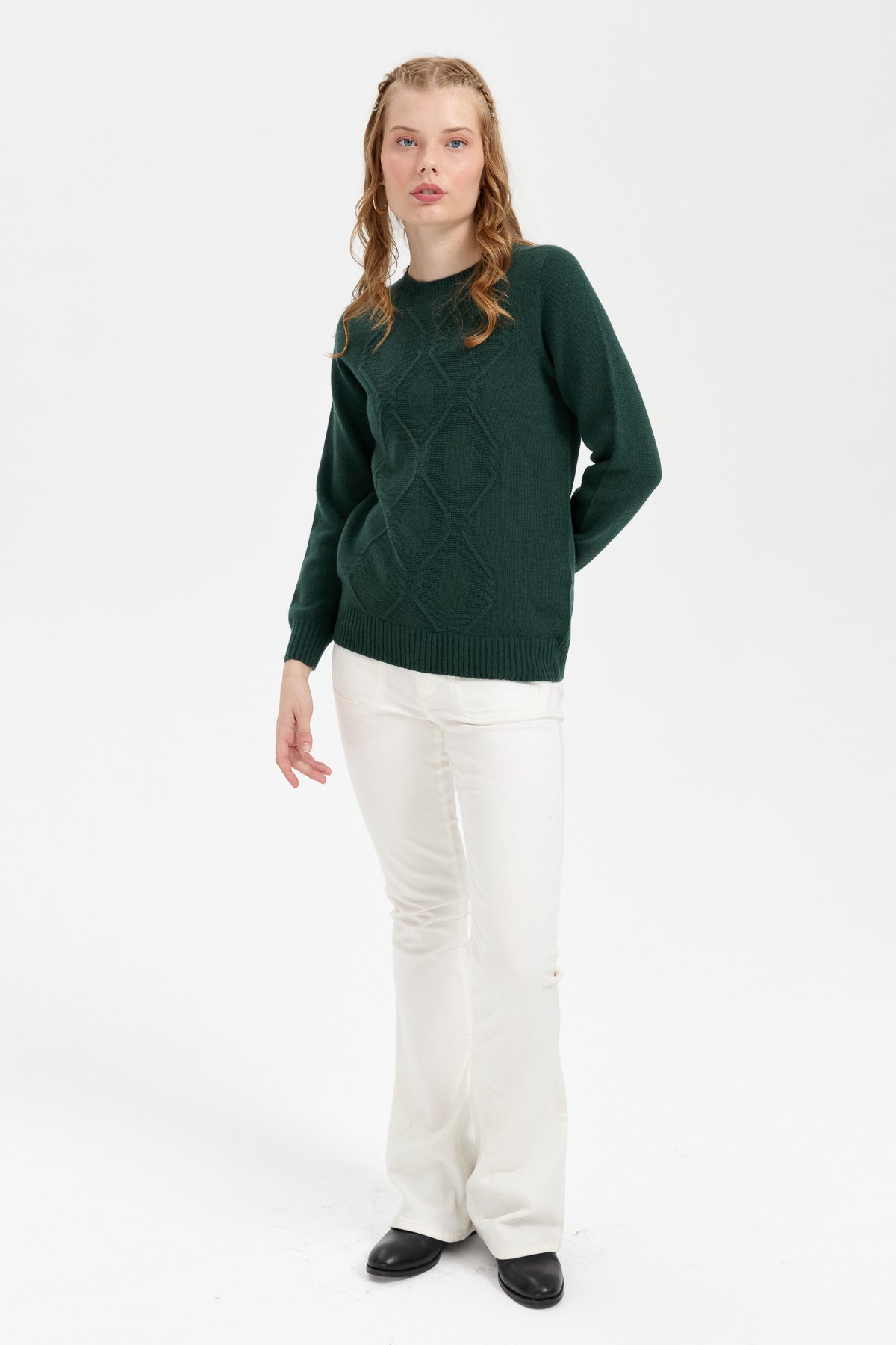 24217Kadın Sıfır Yaka Dikişsiz Önü Baklavalı Yün Kazak Yeşil