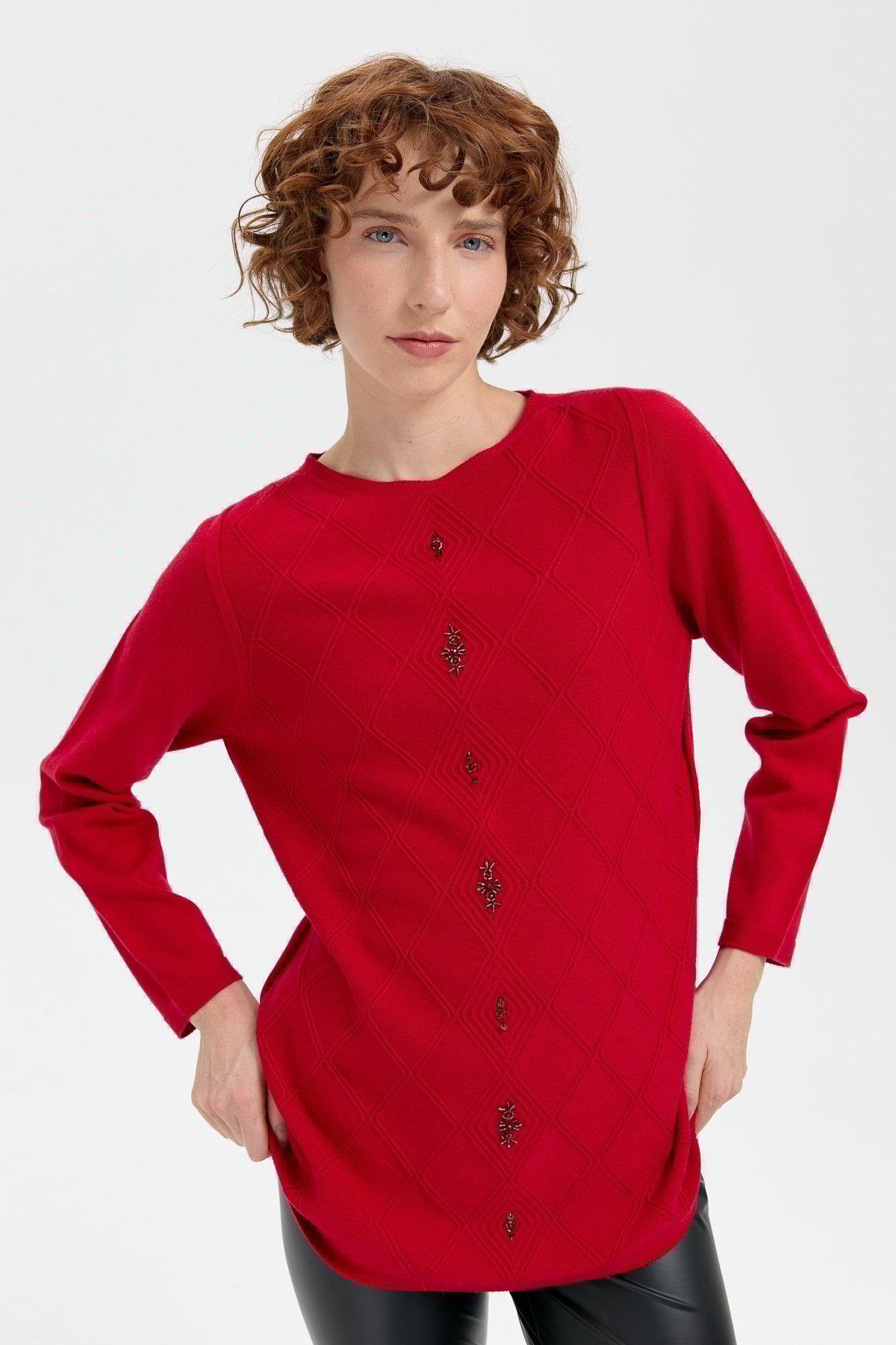 24175Kadın Sıfır Yaka Dikişsiz Önü Baklavalı Kazak K.Kırmızı