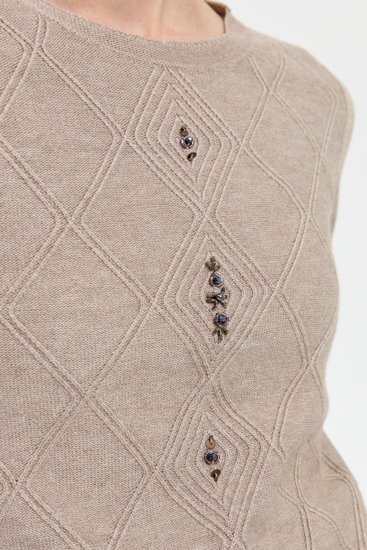 24175Kadın Sıfır Yaka Dikişsiz Önü Baklavalı Kazak Vizon