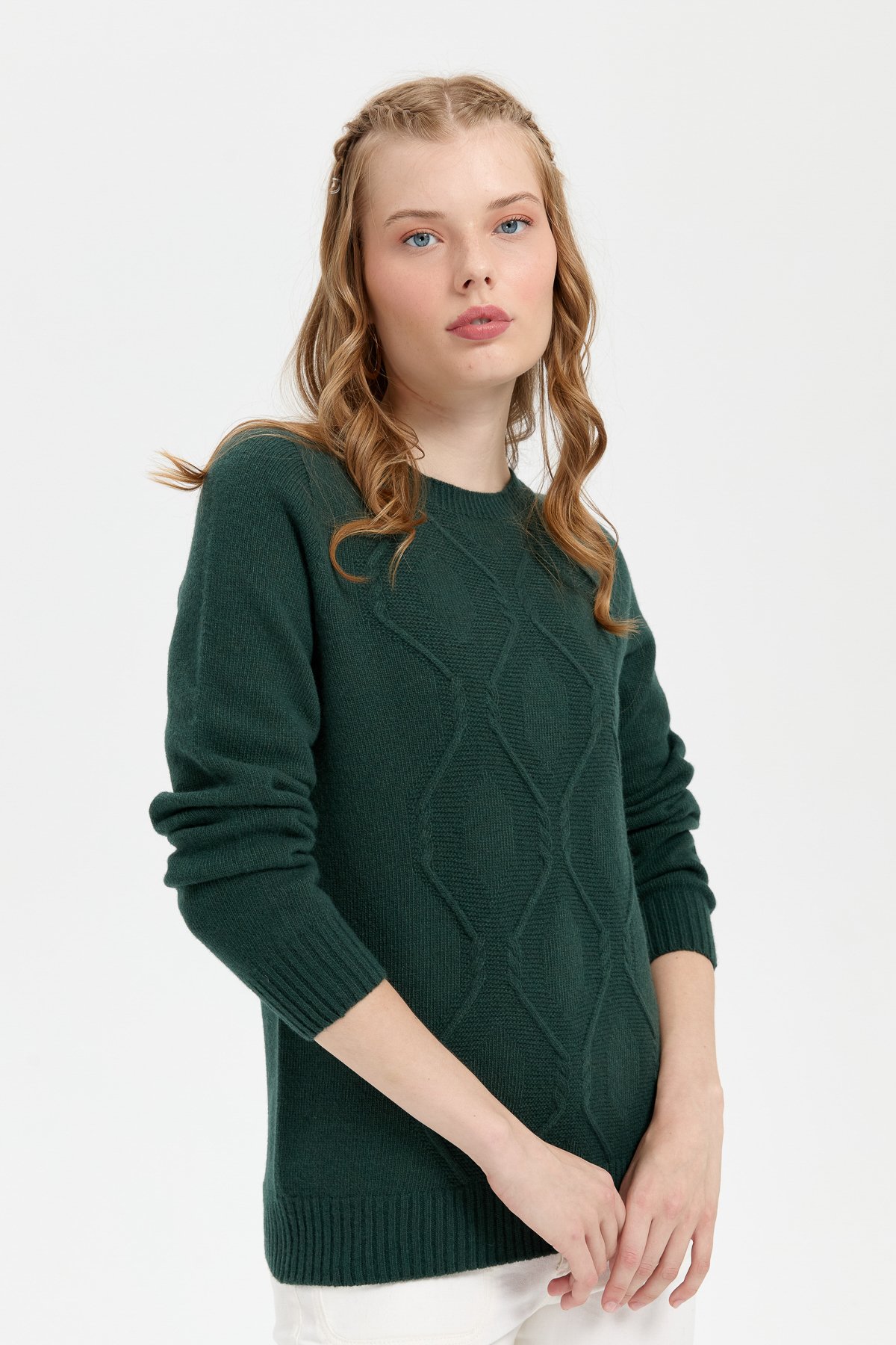 24217Kadın Sıfır Yaka Dikişsiz Önü Baklavalı Yün Kazak Yeşil