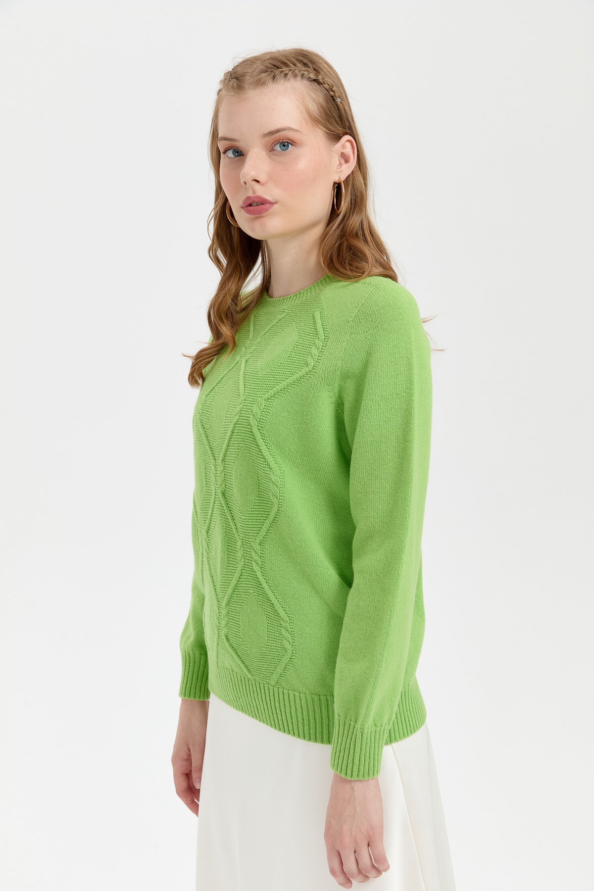 24217Kadın Sıfır Yaka Dikişsiz Önü Baklavalı Yün Kazak A.E.Yeşili