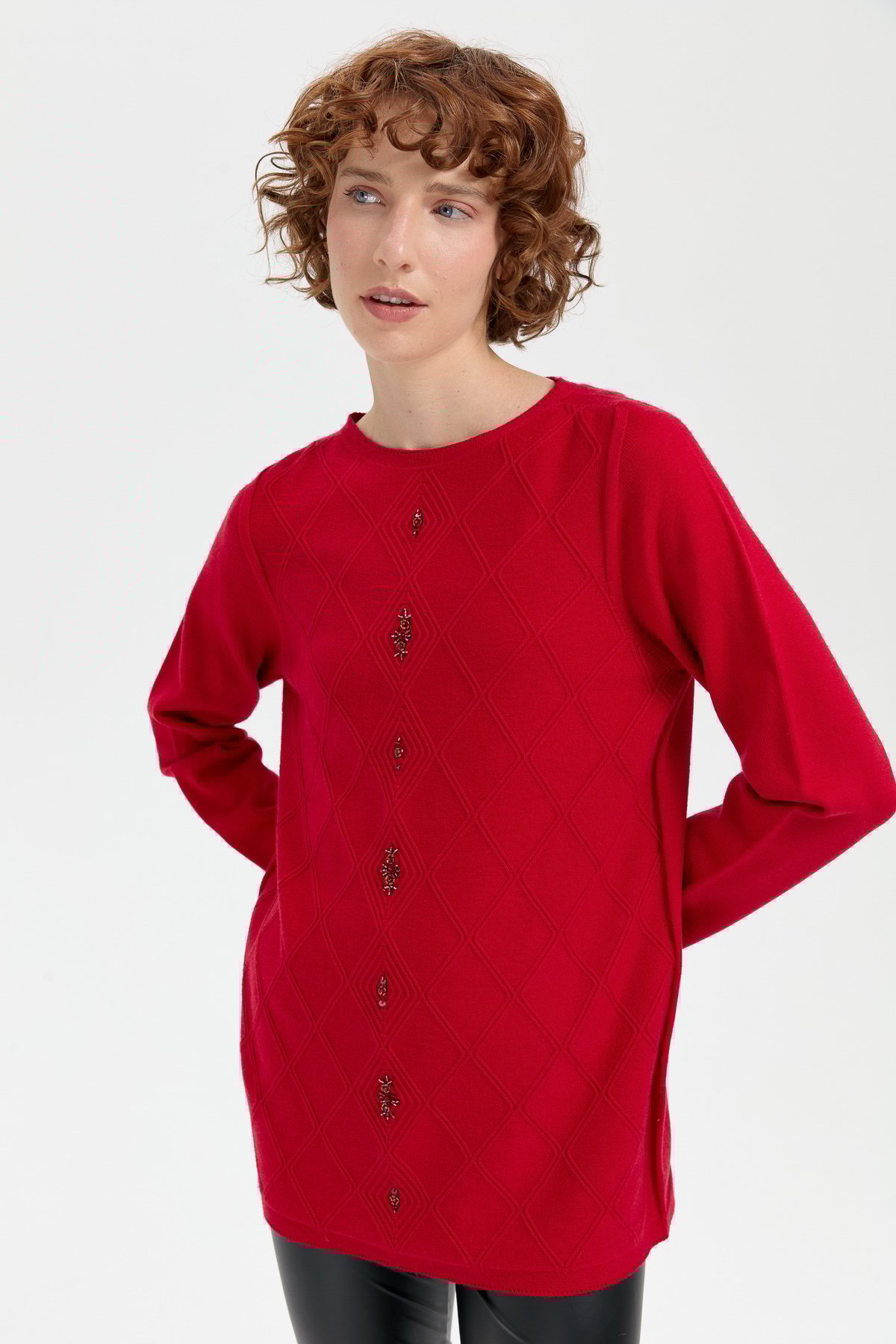 24175Kadın Sıfır Yaka Dikişsiz Önü Baklavalı Kazak K.Kırmızı