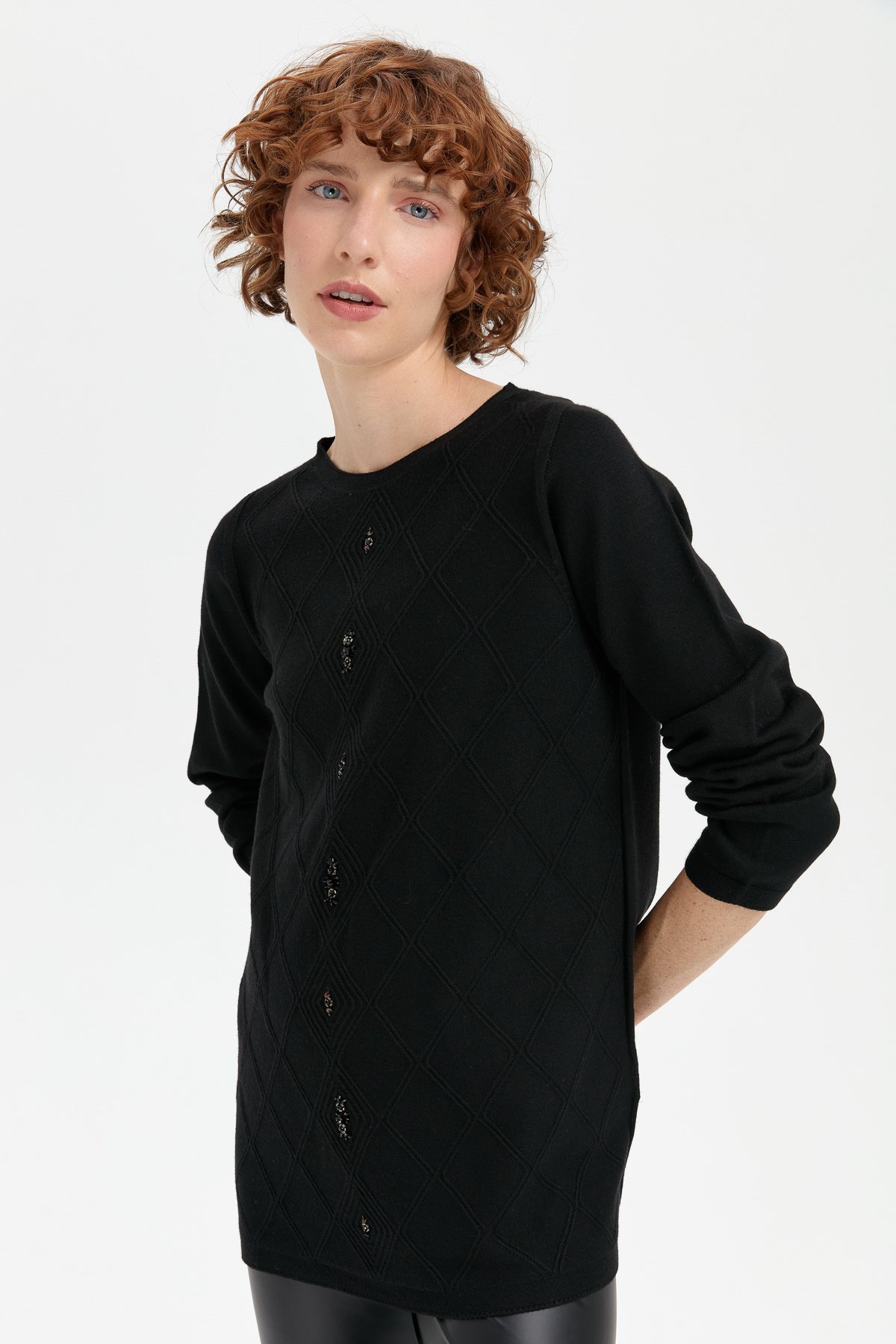 24175Kadın Sıfır Yaka Dikişsiz Önü Baklavalı Kazak Siyah