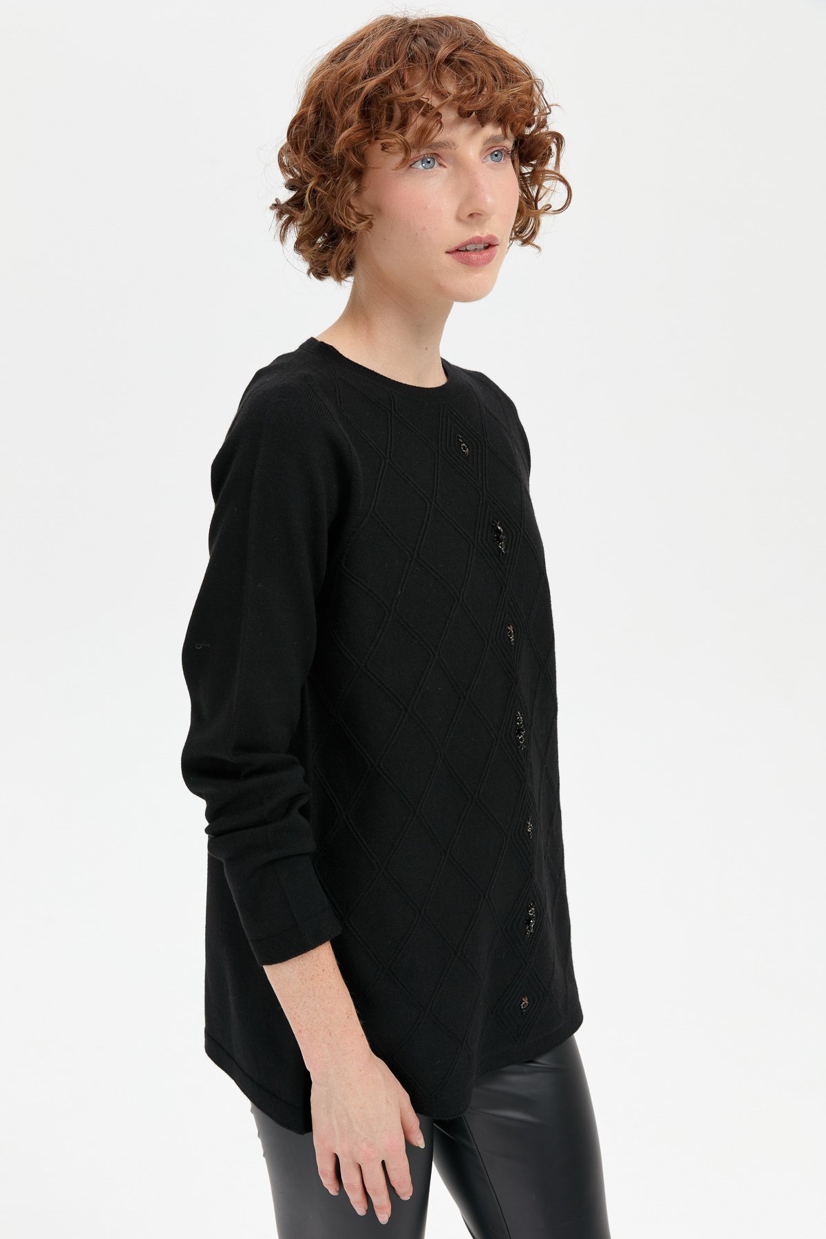 24175Kadın Sıfır Yaka Dikişsiz Önü Baklavalı Kazak Siyah