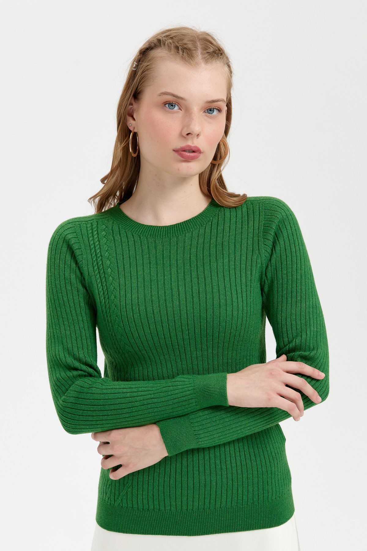 24183Kadın Sıfır Yaka Dikişsiz Önü Desenli Kazak K.Yosun