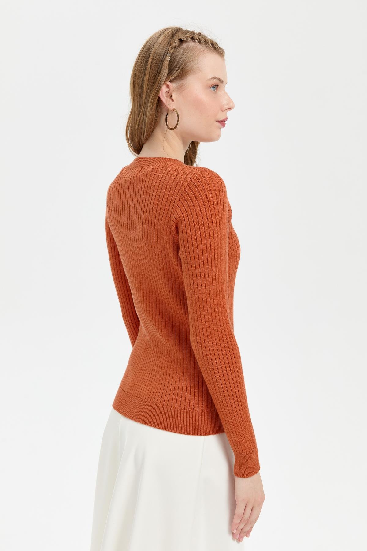 24183Kadın Sıfır Yaka Dikişsiz Önü Desenli Kazak Turuncu