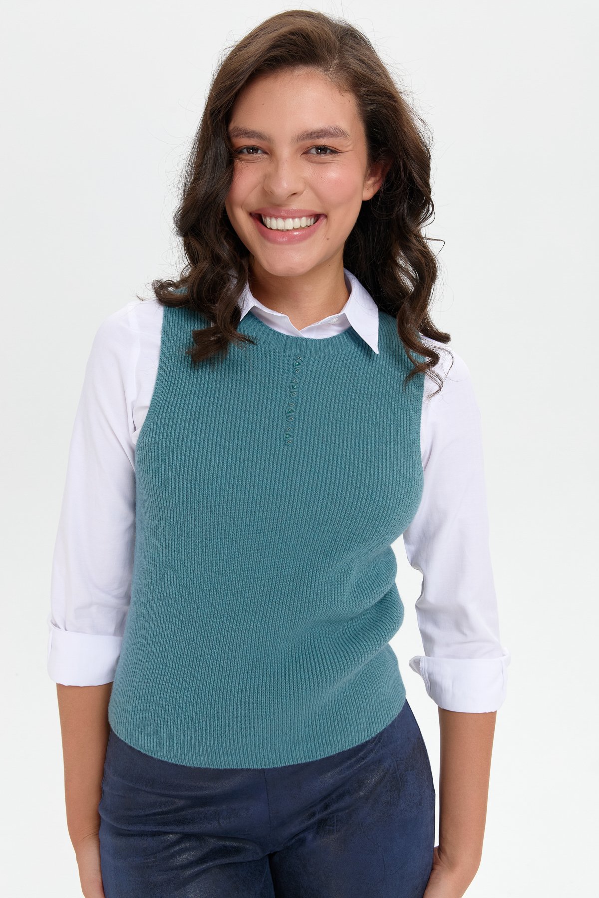 24157Kadın Sıfır Yaka Dikişsiz Önü Düğmeli Yün Süveter M.Yeşili