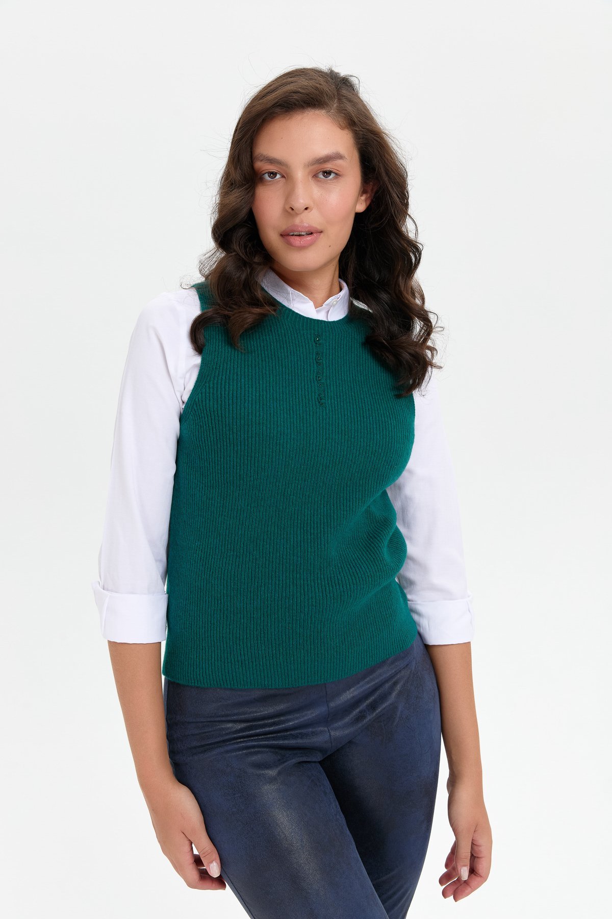 24157Kadın Sıfır Yaka Dikişsiz Önü Düğmeli Yün Süveter K.Ö.başı