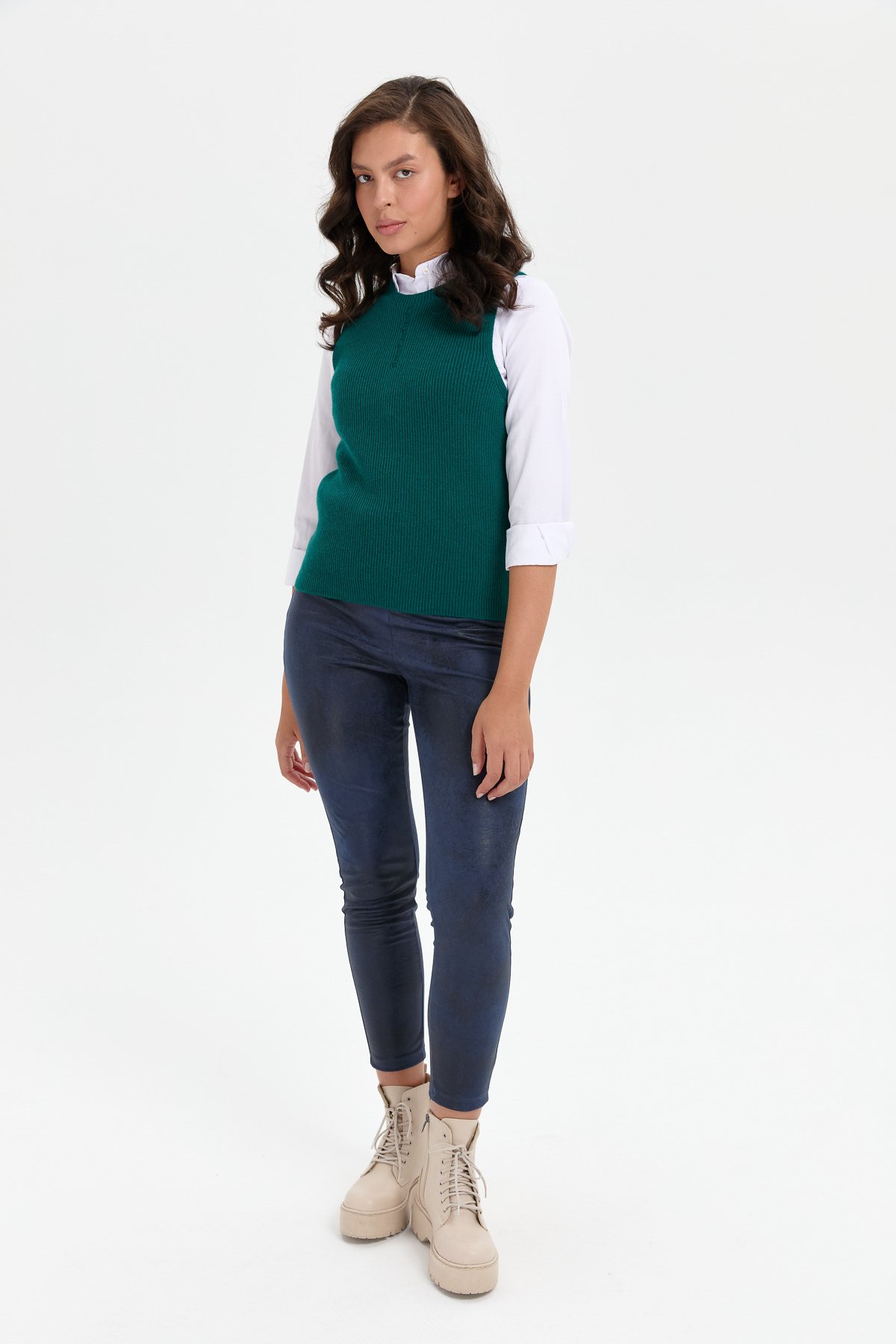 24157Kadın Sıfır Yaka Dikişsiz Önü Düğmeli Yün Süveter K.Ö.başı