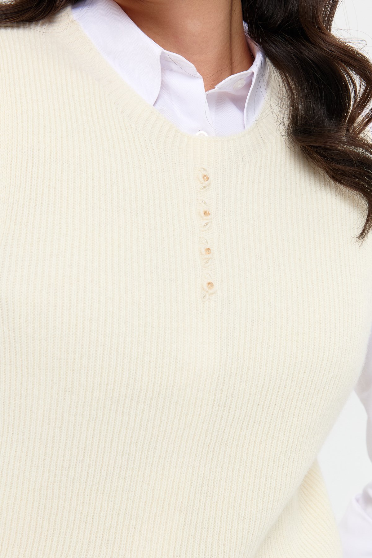 24157Kadın Sıfır Yaka Dikişsiz Önü Düğmeli Yün Süveter Kemik