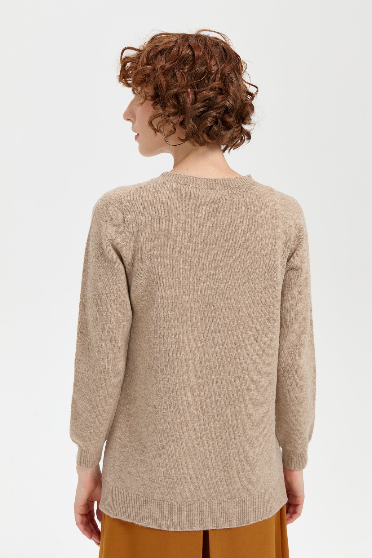 24214Kadın Sıfır Yaka Önü Saç Örgülü Yün Kazak K.Bej