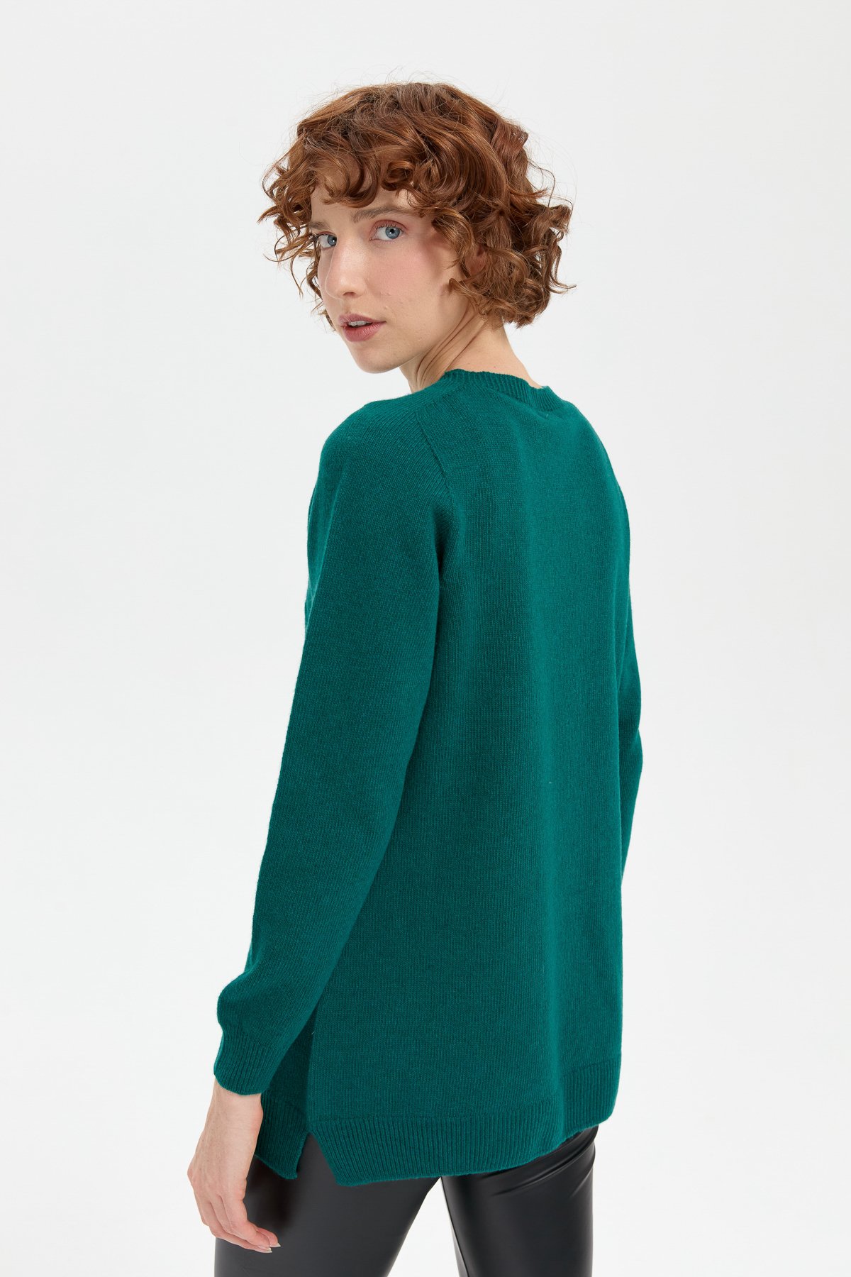 24214Kadın Sıfır Yaka Önü Saç Örgülü Yün Kazak K.Ö.başı