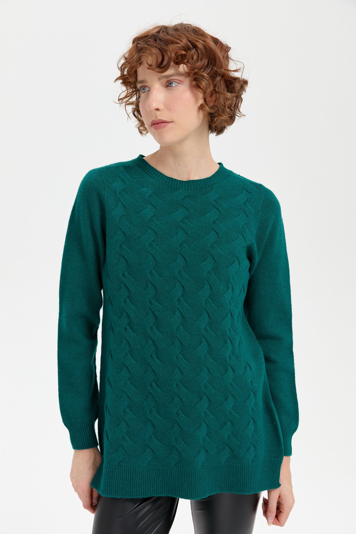 24214Kadın Sıfır Yaka Önü Saç Örgülü Yün Kazak K.Ö.başı