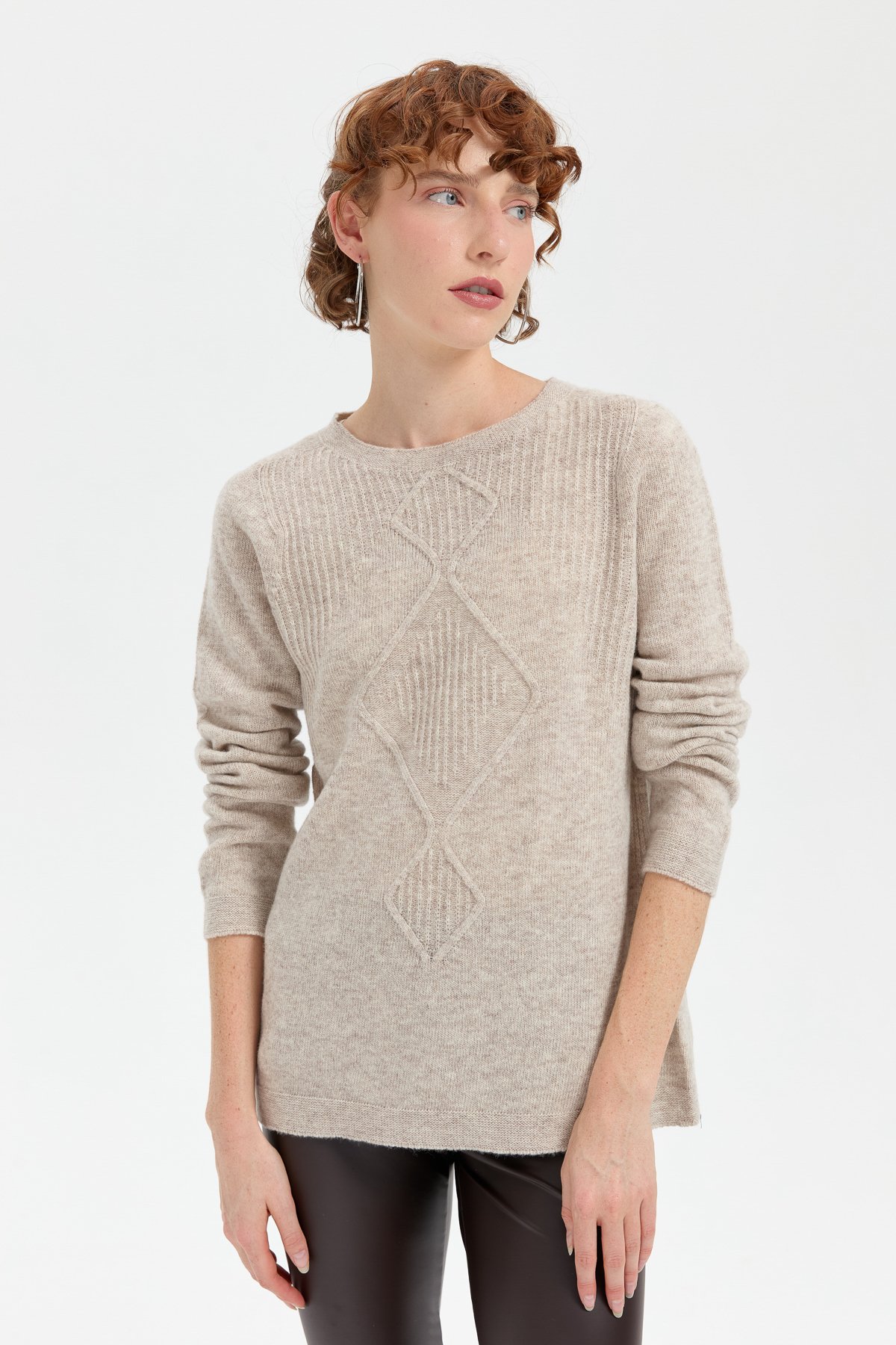 24199Kadın Sıfır Yaka Dikişsiz Önü Selanik Baklavalı Yün Kazak V.Bej