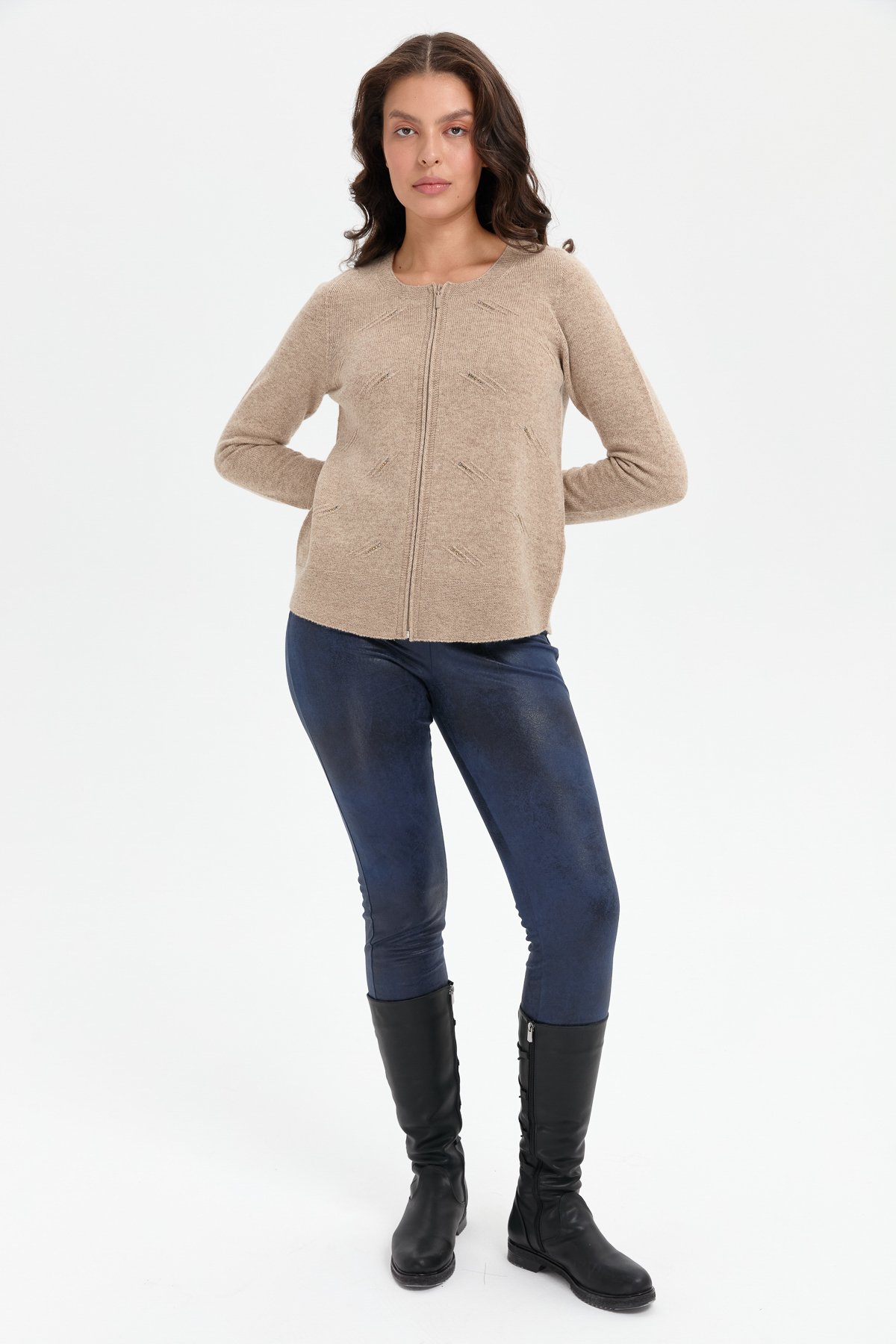 24216Kadın Sıfır Yaka Önü Taşlı Fermuarlı Yün Kazak K.Bej