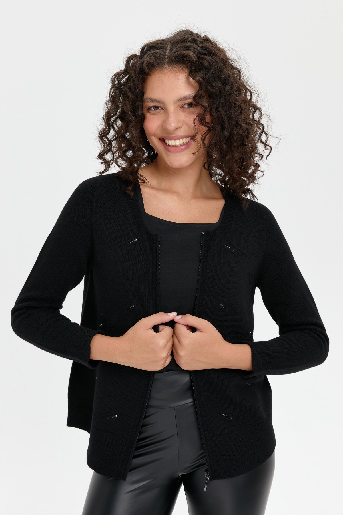 24216Kadın Sıfır Yaka Önü Taşlı Fermuarlı Yün Kazak Siyah