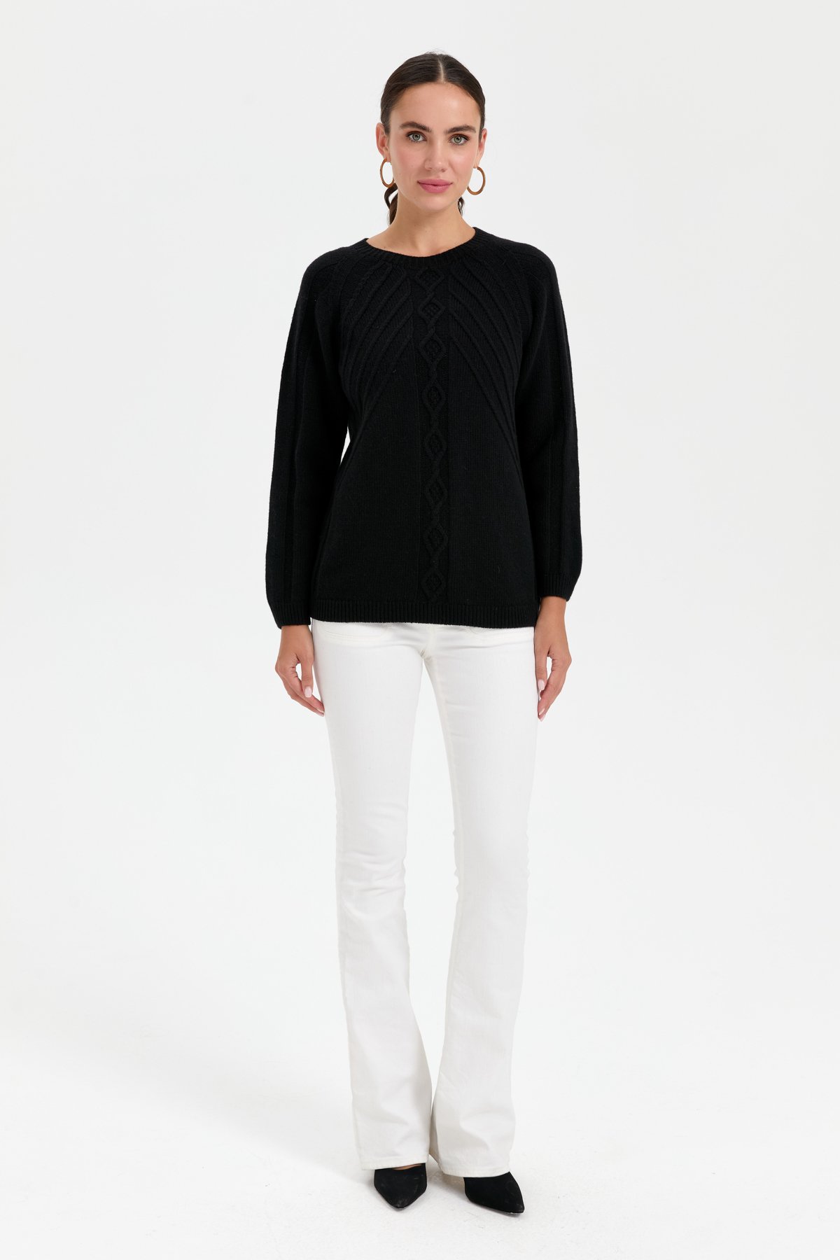 24265Kadın Sıfır Yaka Dkişsiz Önü Yürütmeli Yün Kazak Siyah