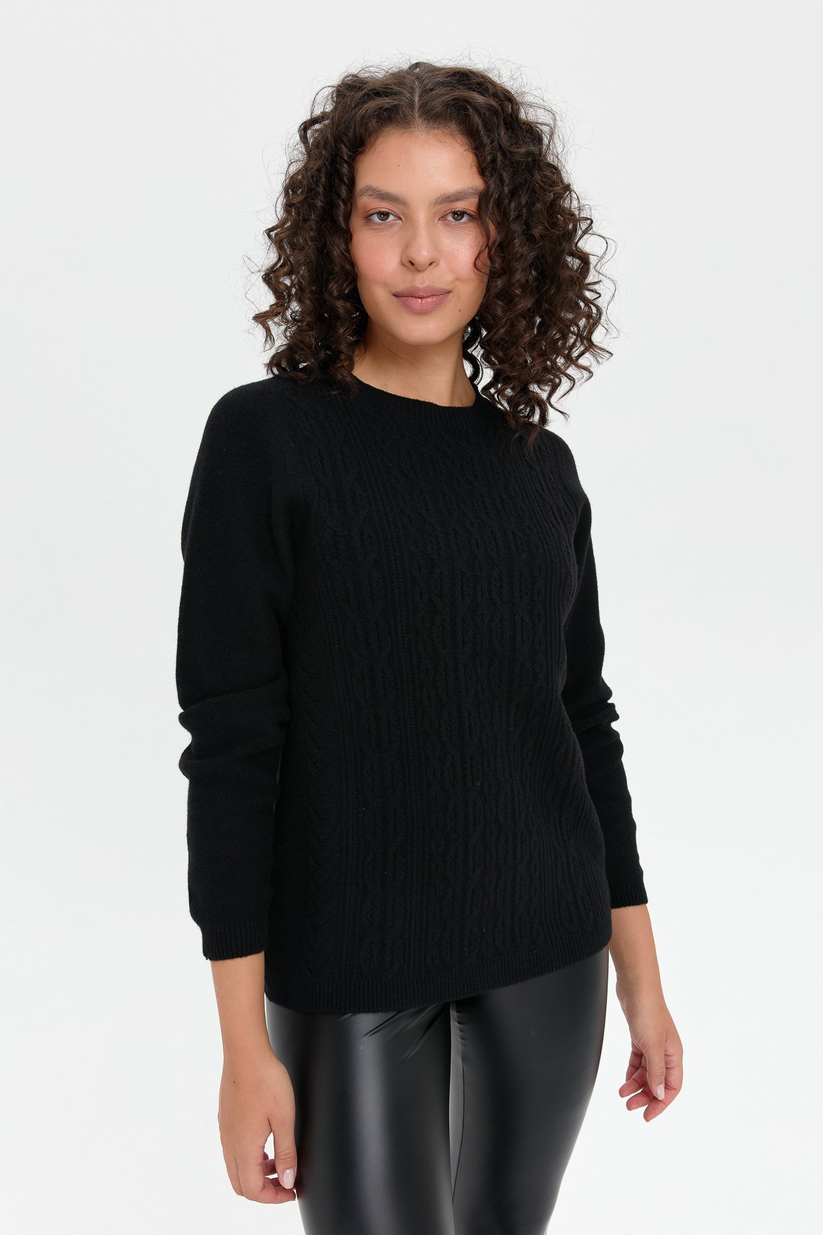 24222Kadın Sıfır Yaka Dikişsiz Önü Yürütmeli Yün Kazak Siyah