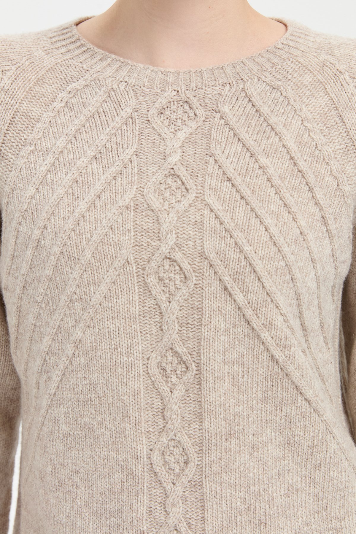 24265Kadın Sıfır Yaka Dkişsiz Önü Yürütmeli Yün Kazak V.Bej