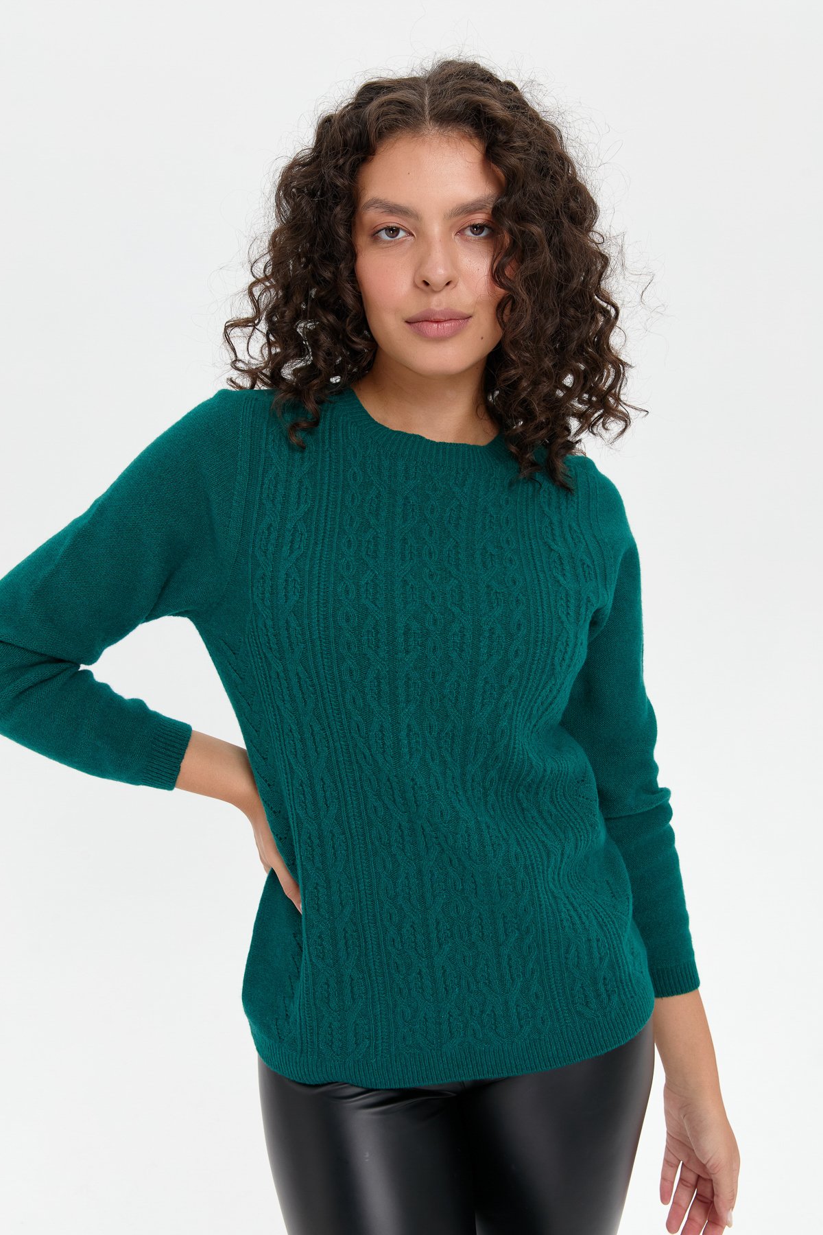 24222Kadın Sıfır Yaka Dikişsiz Önü Yürütmeli Yün Kazak K.Ö.başı