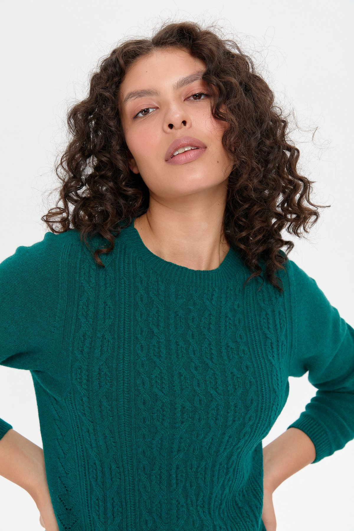 24222Kadın Sıfır Yaka Dikişsiz Önü Yürütmeli Yün Kazak K.Ö.başı