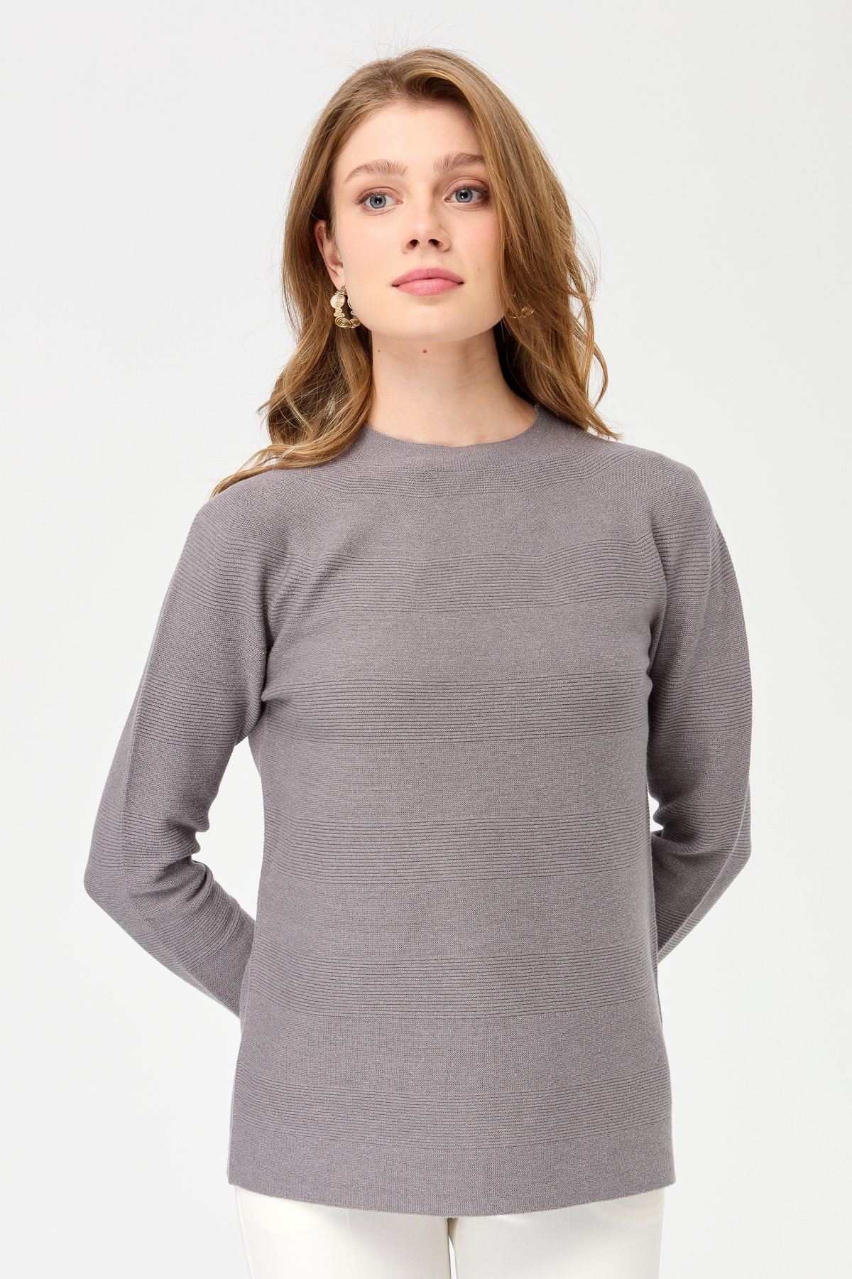 22280Kadın Sıfır Yaka Dikişsiz Örgü Kazak Füme