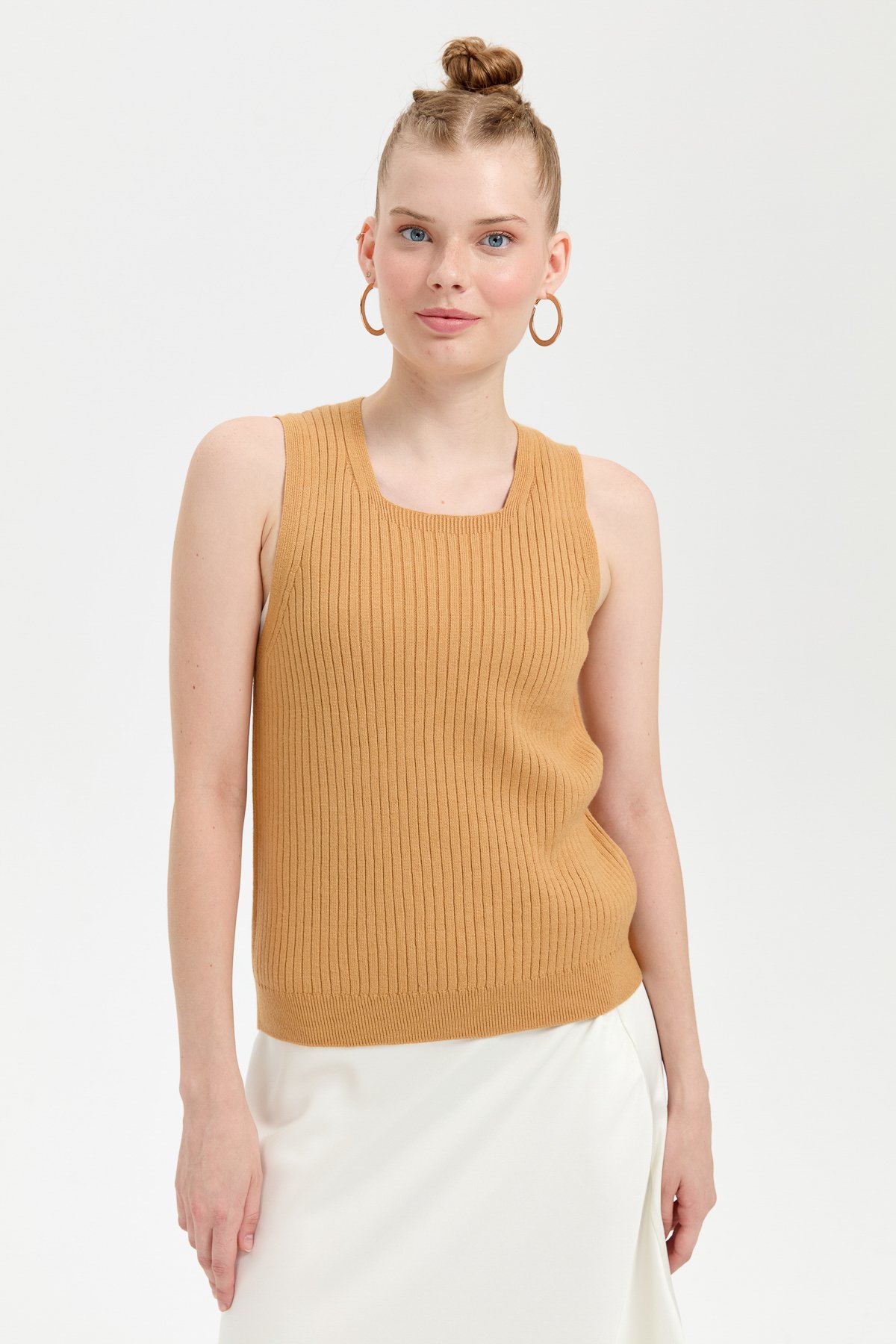 24178Kadın Sıfır Yaka Dikişsiz Süveter Camel