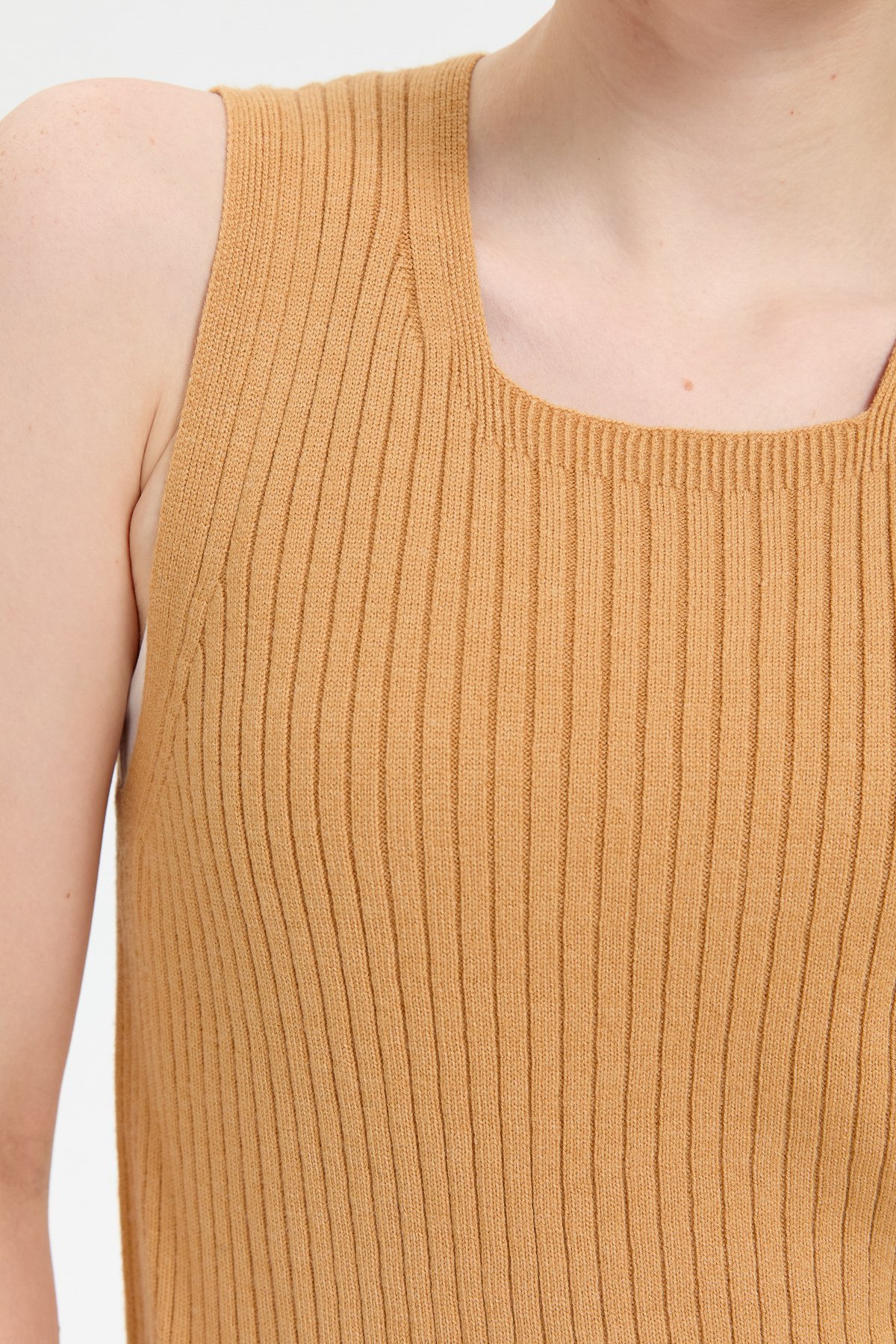 24178Kadın Sıfır Yaka Dikişsiz Süveter Camel