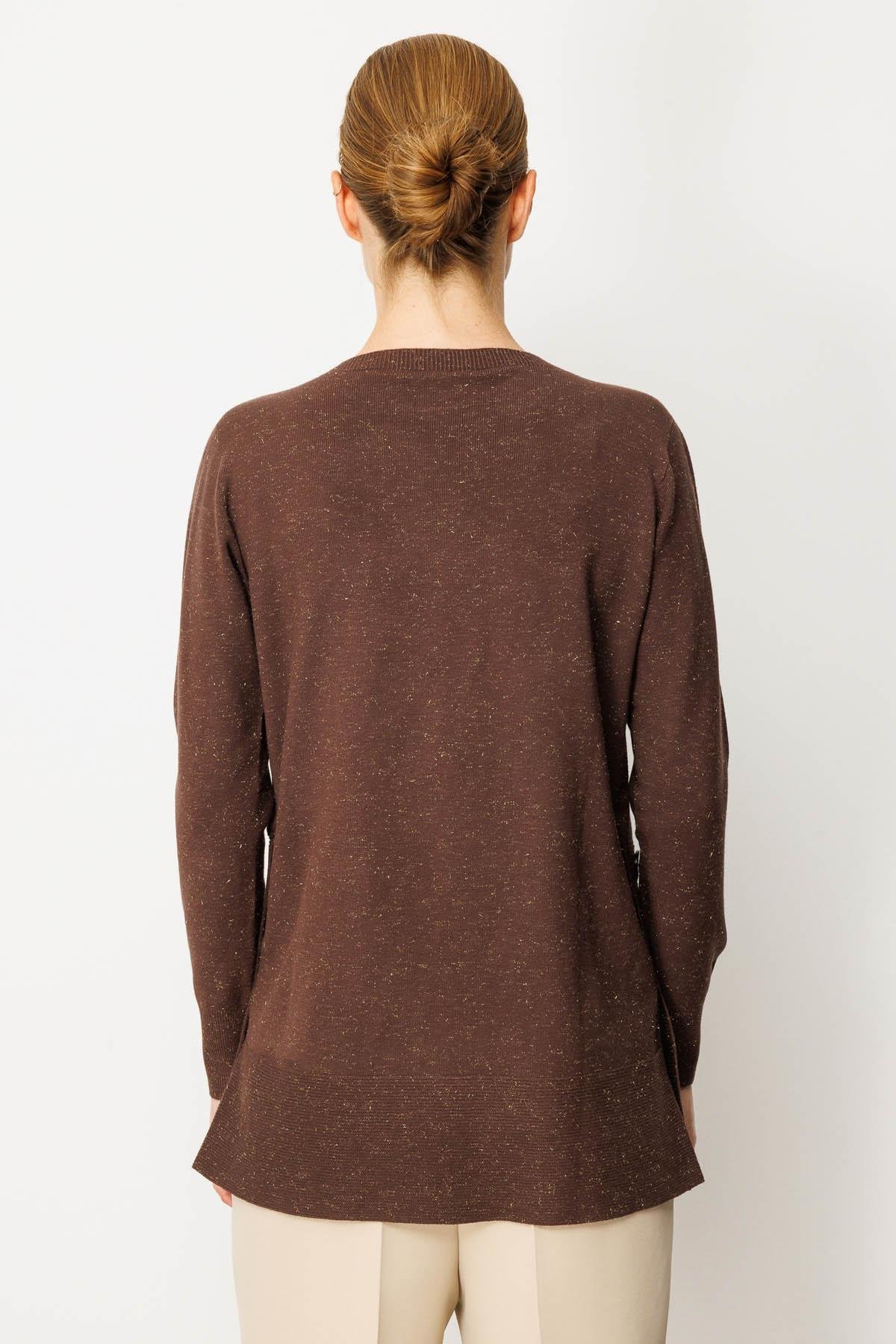 23390Kadın Sıfır Yaka Dikişsiz Yanları Düğmeli Simli Kazak Kahve