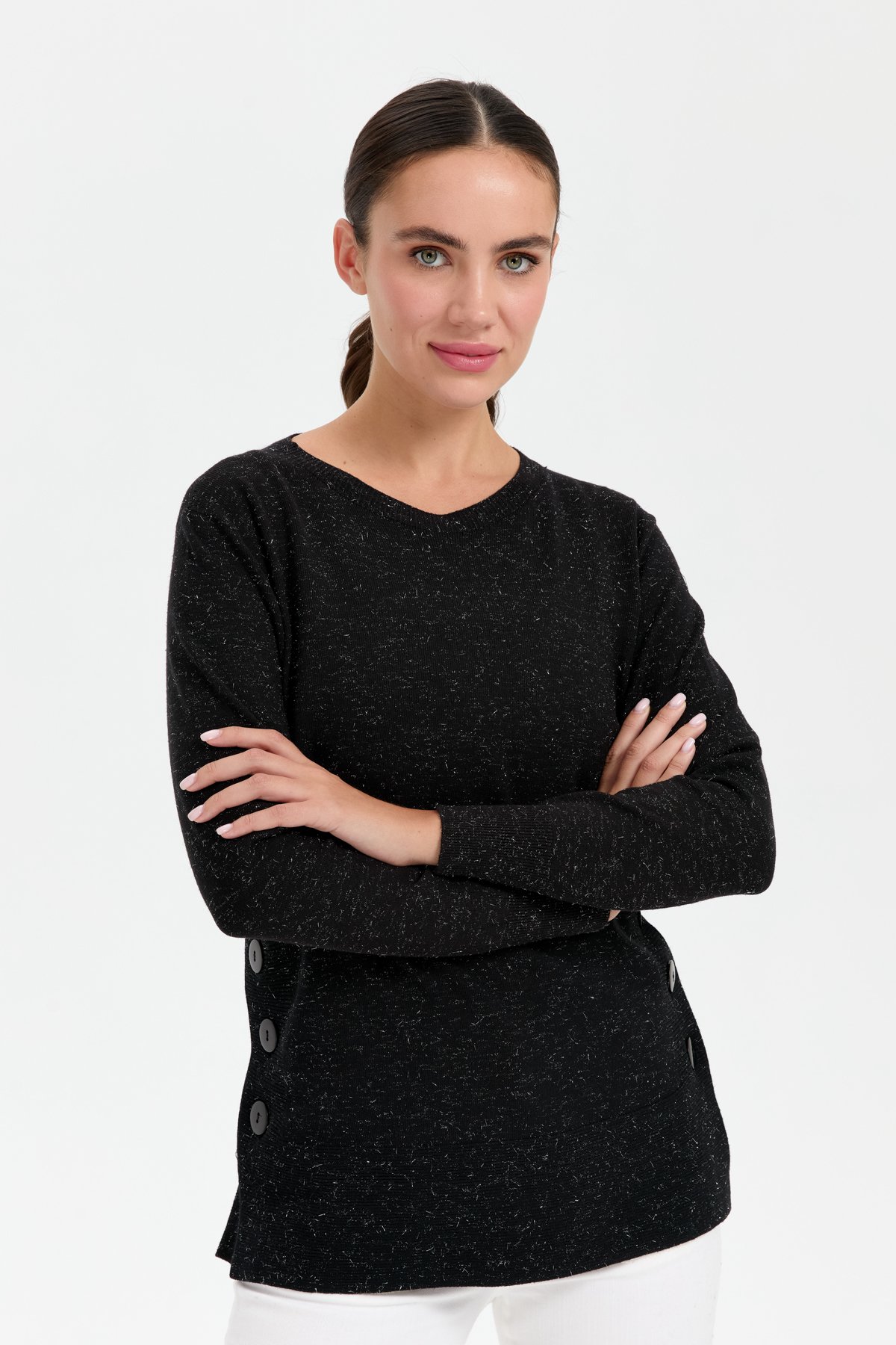 23390Kadın Sıfır Yaka Dikişsiz Yanları Düğmeli Simli Kazak Siyah