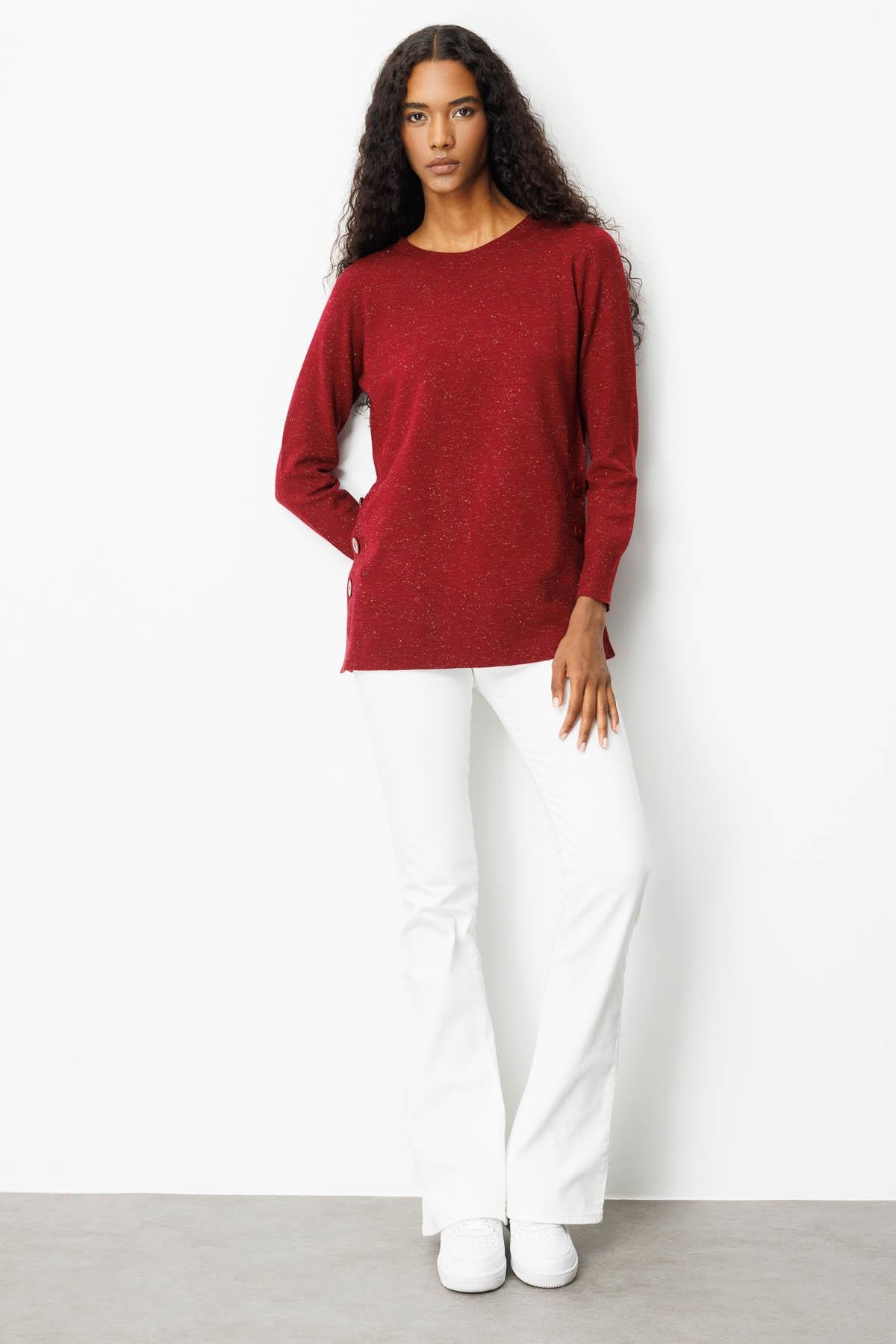 23390Kadın Sıfır Yaka Dikişsiz Yanları Düğmeli Simli Kazak Vişne