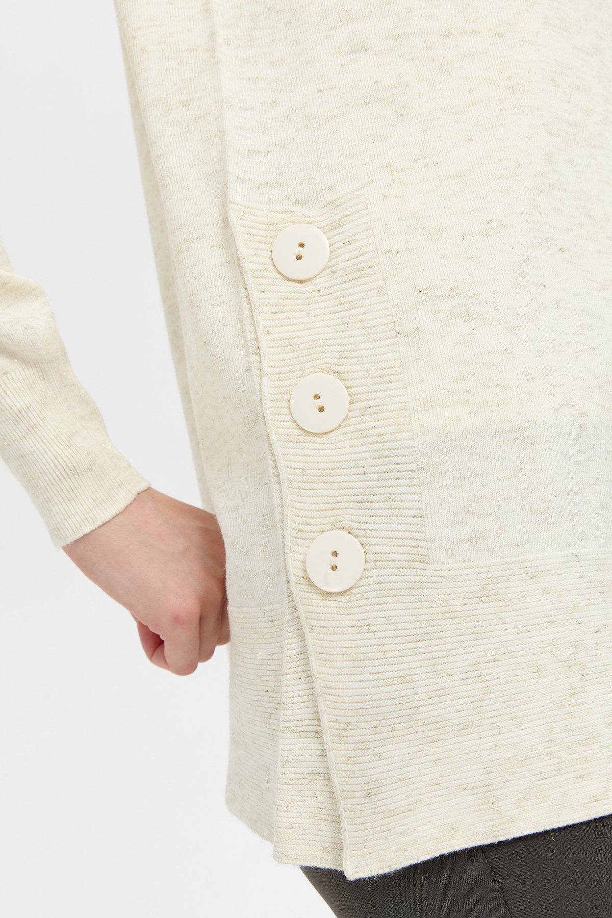 23390Kadın Sıfır Yaka Dikişsiz Yanları Düğmeli Simli Kazak Kemik