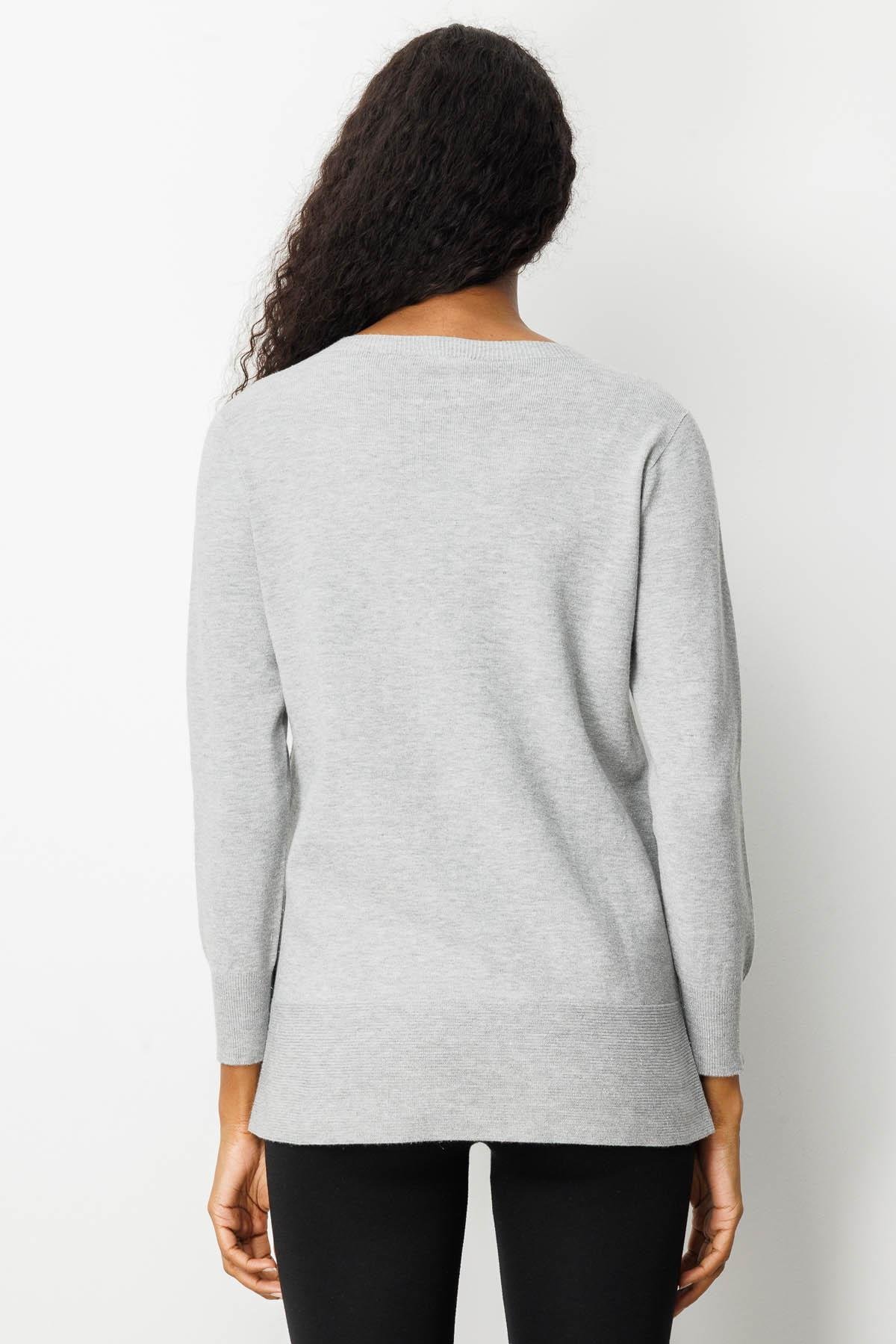 23390Kadın Sıfır Yaka Dikişsiz Yanları Düğmeli Simli Kazak Gri