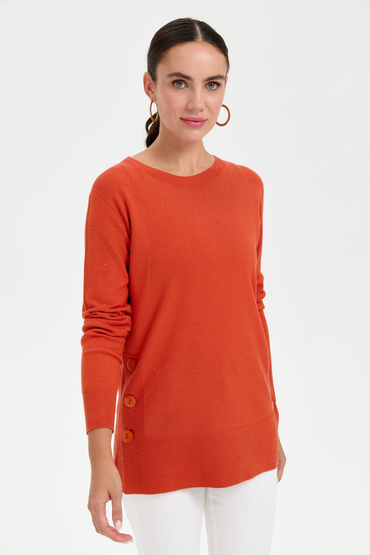 23390Kadın Sıfır Yaka Dikişsiz Yanları Düğmeli Simli Kazak Portakal